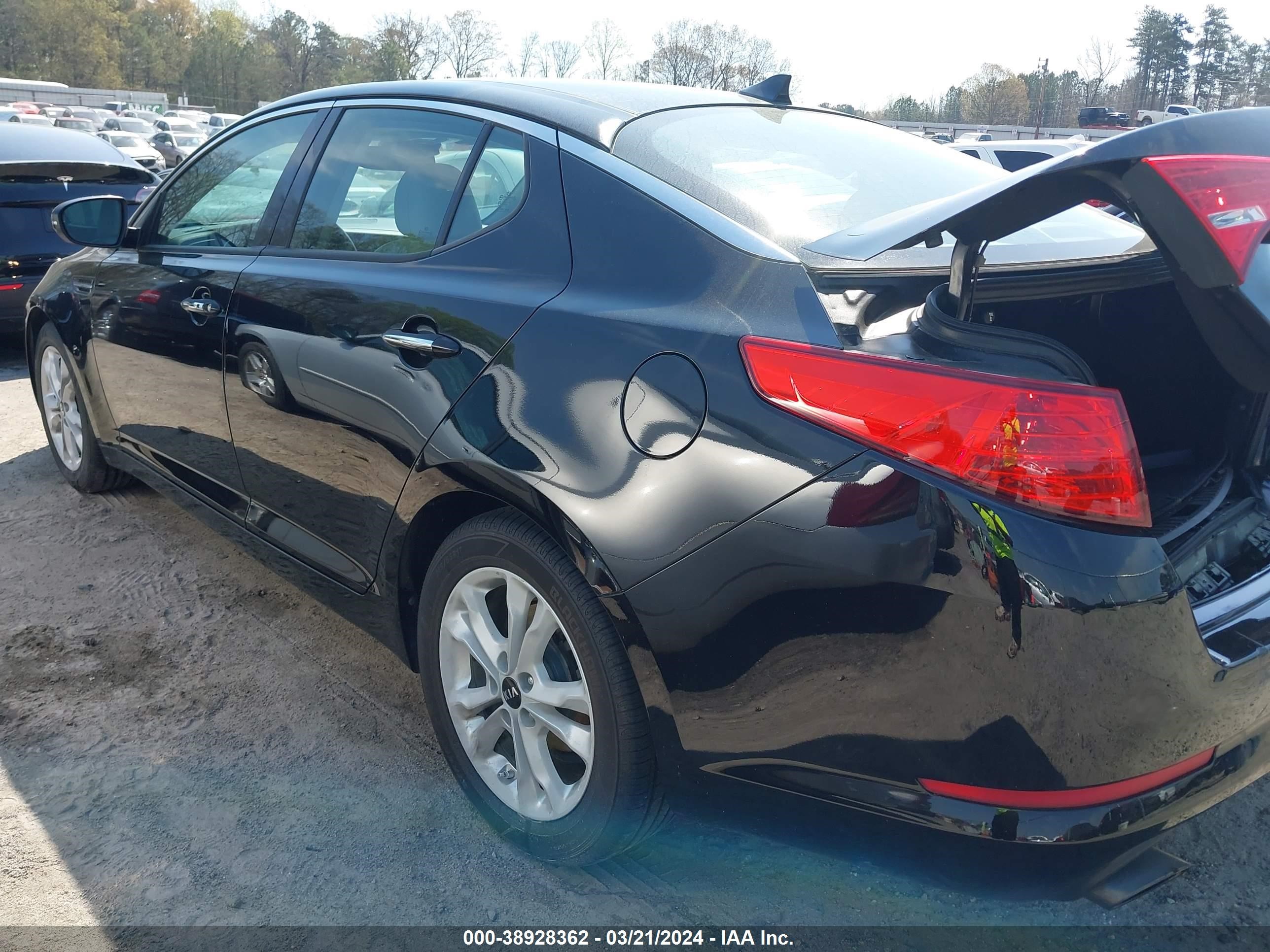 Photo 13 VIN: KNAGN4A64B5160749 - KIA OPTIMA 