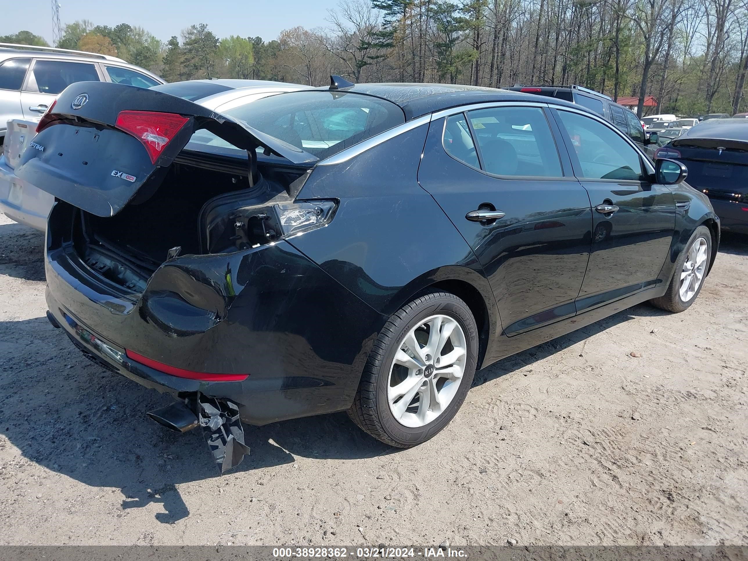 Photo 3 VIN: KNAGN4A64B5160749 - KIA OPTIMA 