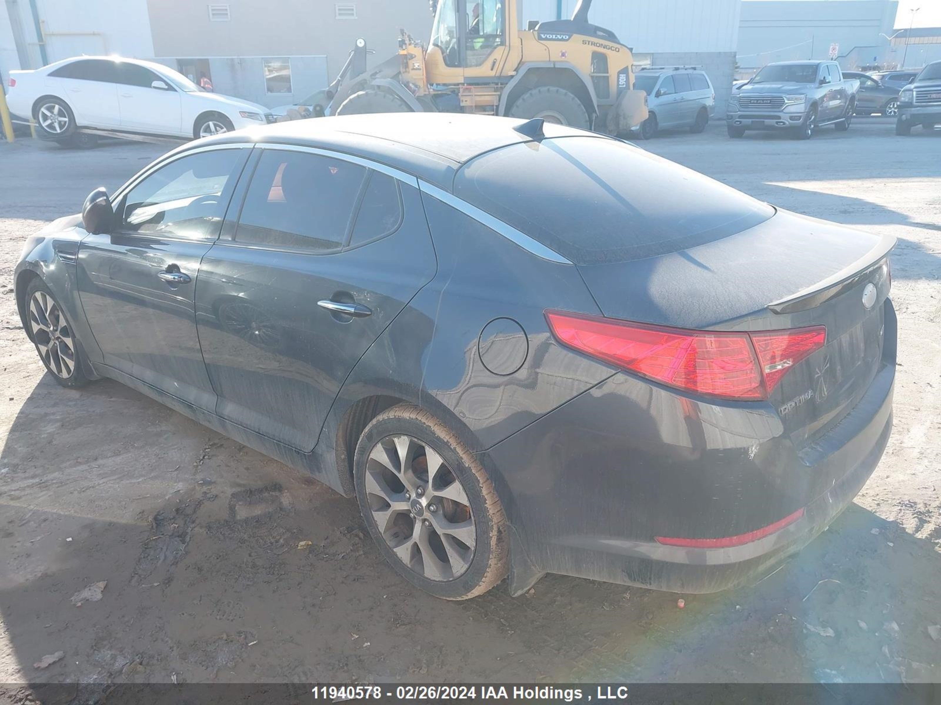 Photo 2 VIN: KNAGN4A66D5375584 - KIA OPTIMA 