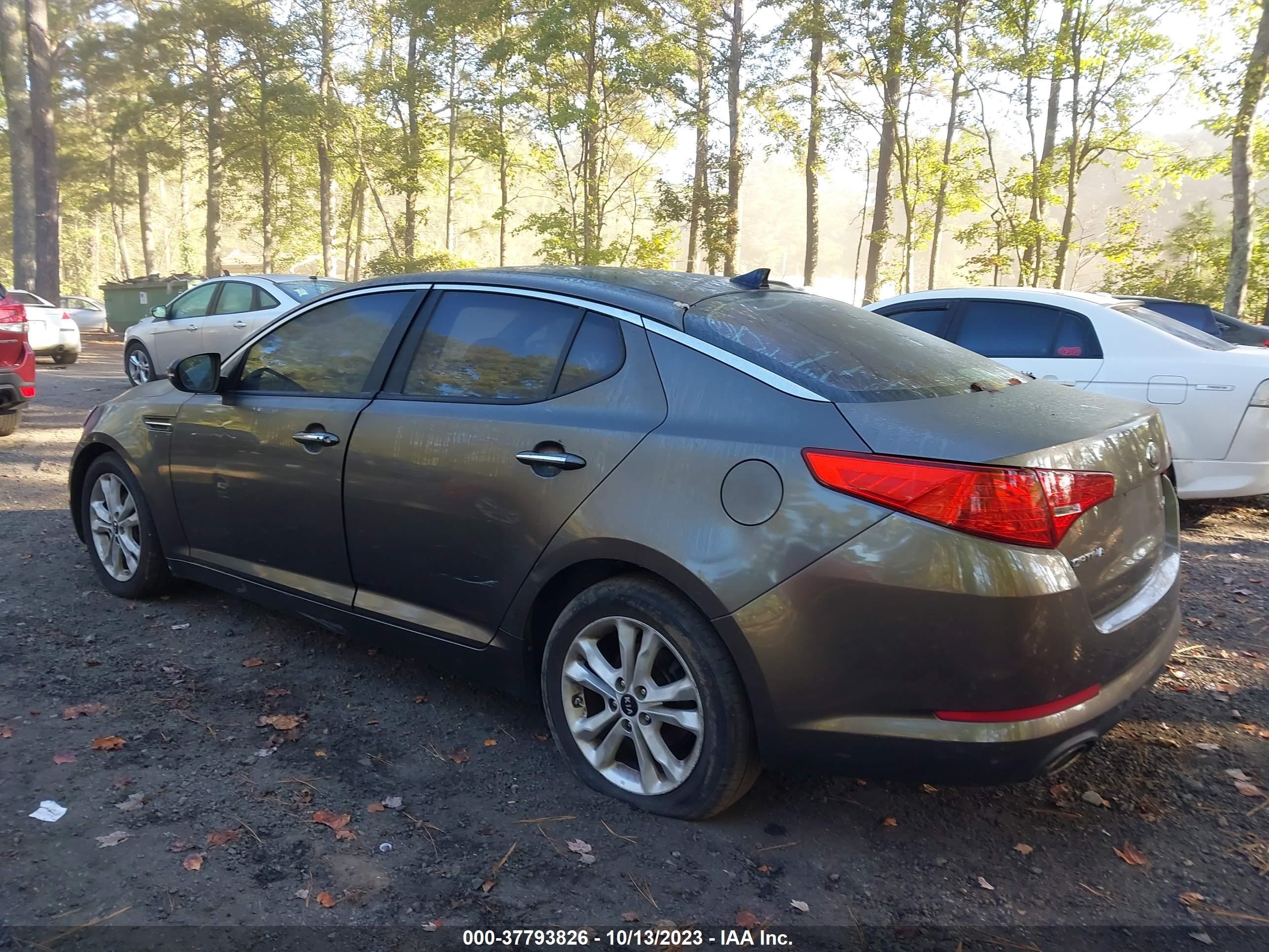 Photo 2 VIN: KNAGN4A71B5164394 - KIA OPTIMA 