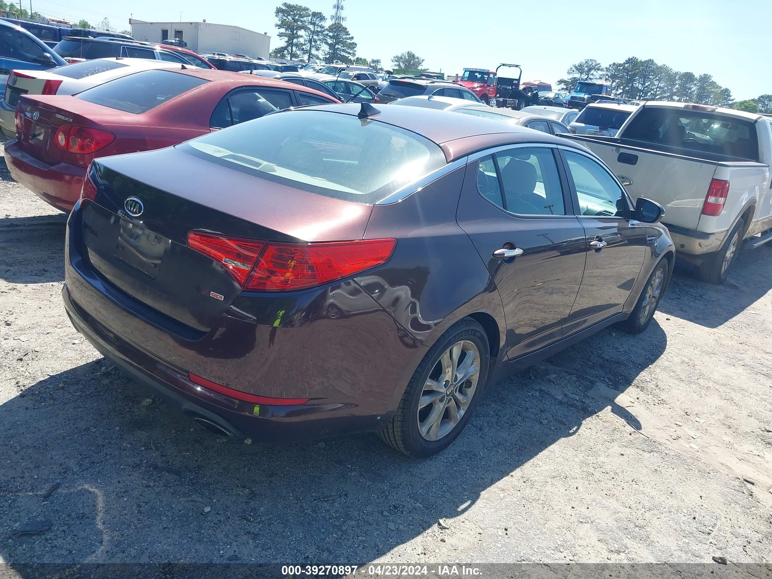 Photo 3 VIN: KNAGN4A74B5070347 - KIA OPTIMA 