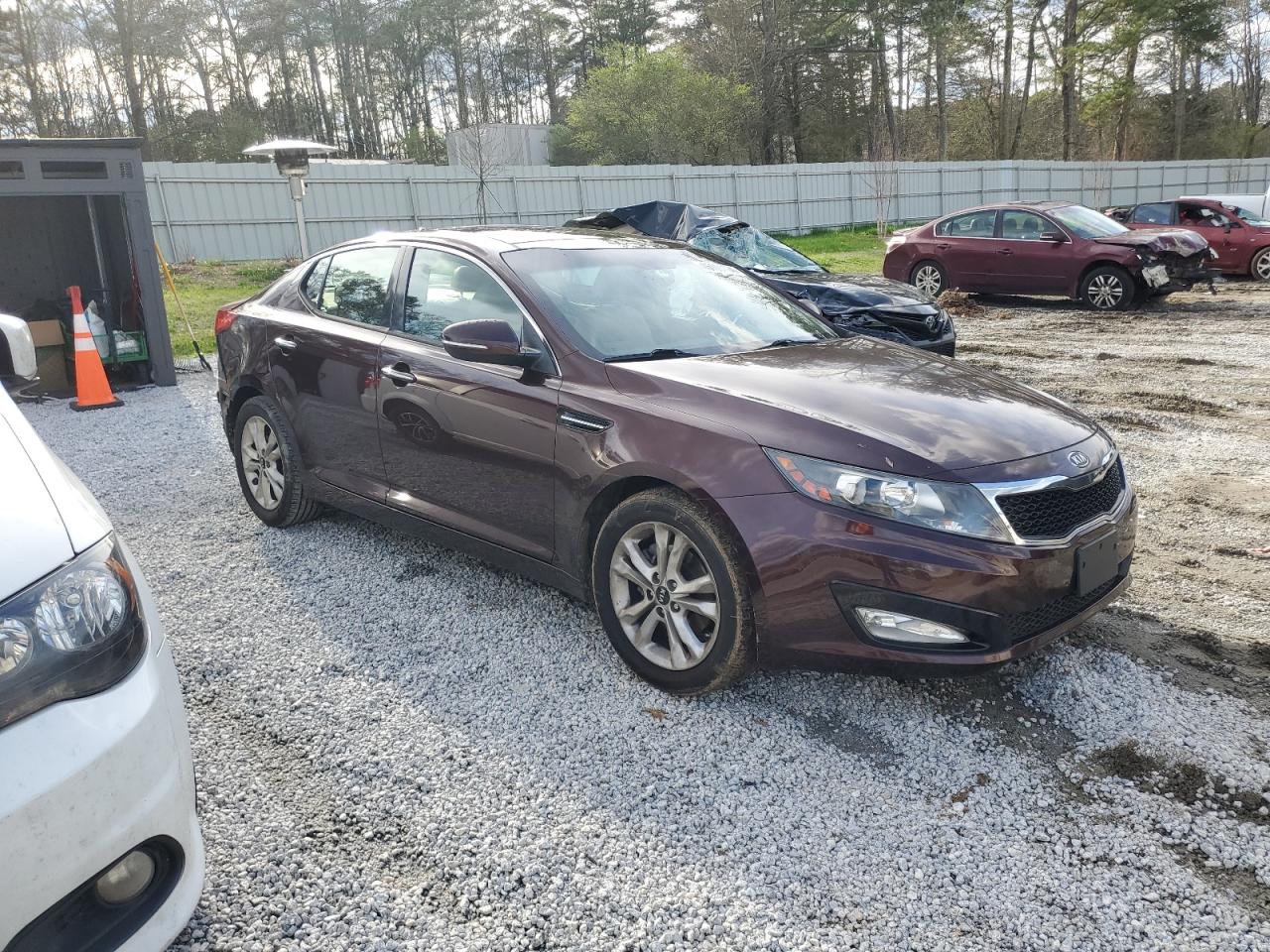 Photo 3 VIN: KNAGN4A77B5097042 - KIA OPTIMA 