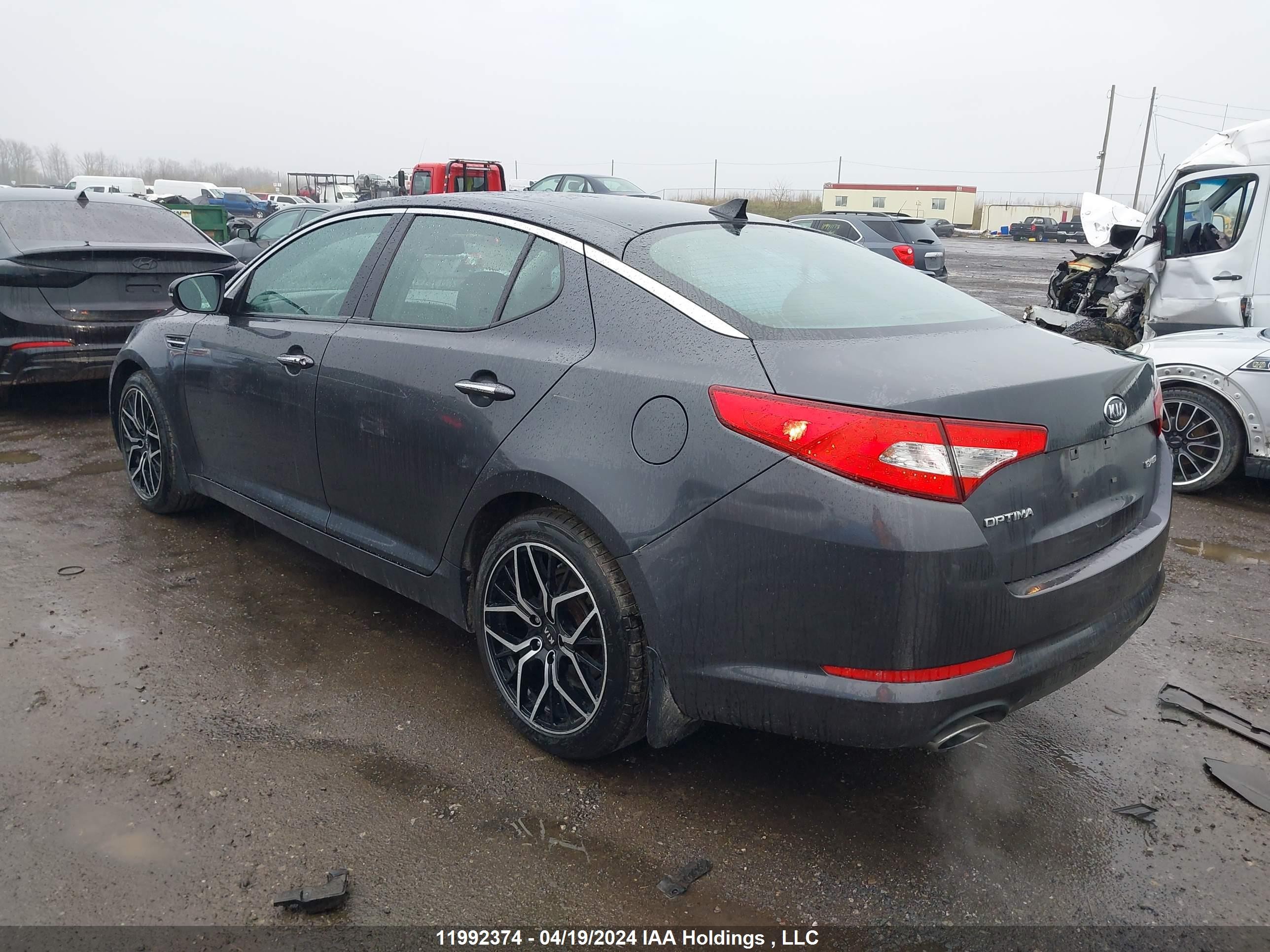 Photo 2 VIN: KNAGN4A77C5262928 - KIA OPTIMA 