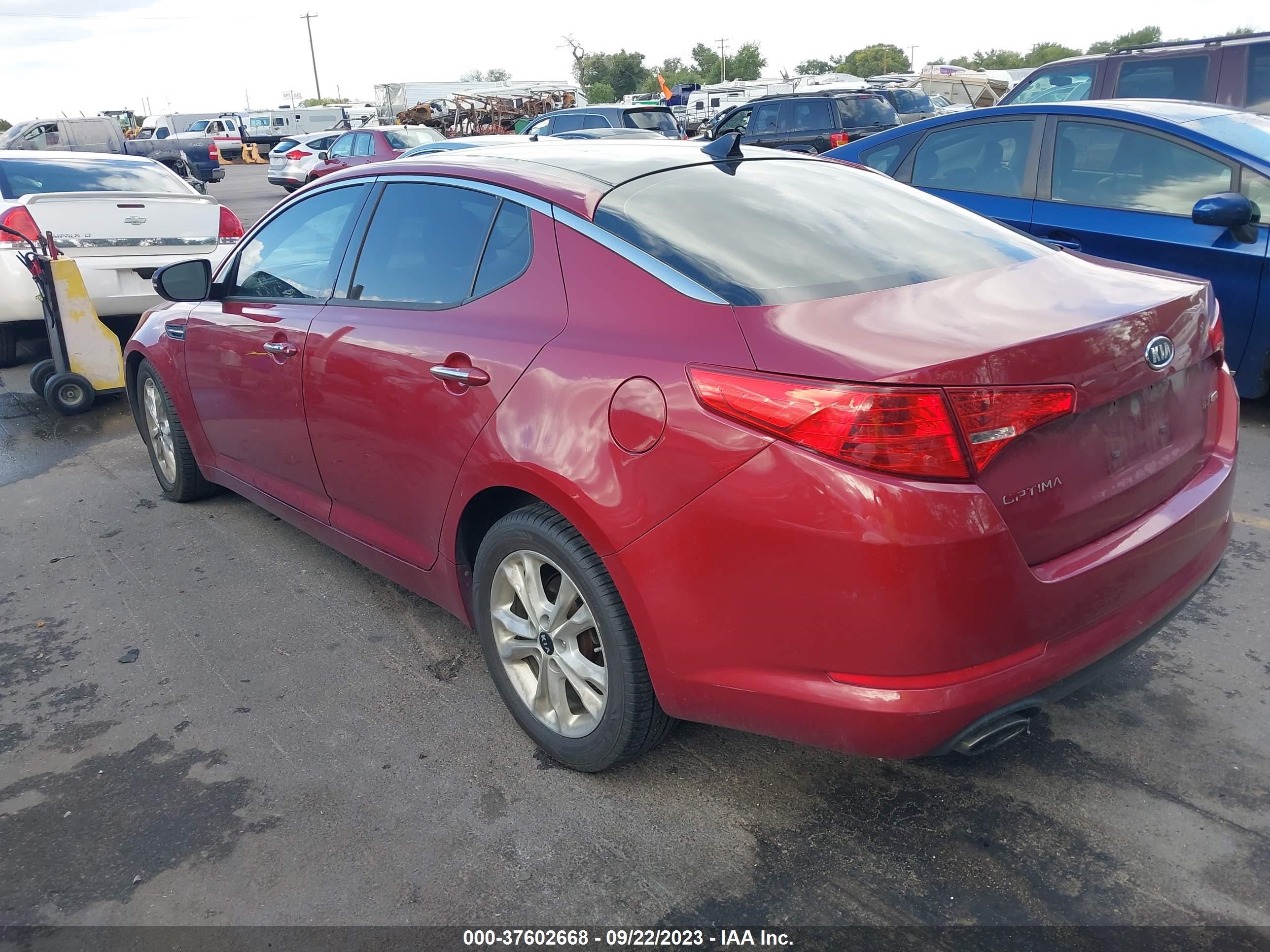 Photo 2 VIN: KNAGN4A78B5100322 - KIA OPTIMA 