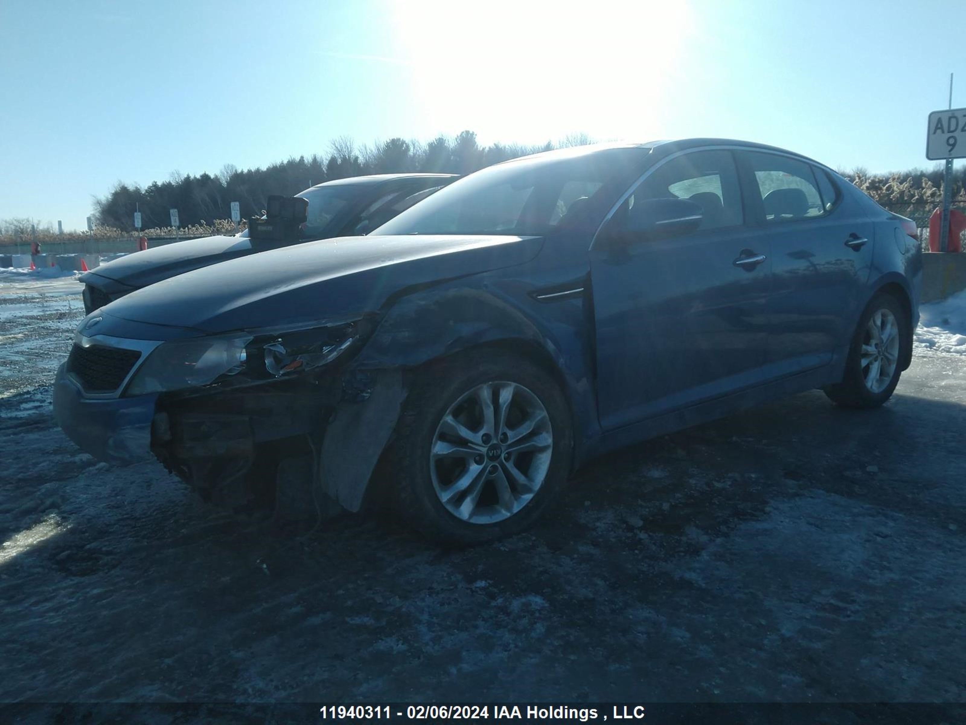 Photo 1 VIN: KNAGN4A79D5371392 - KIA OPTIMA 