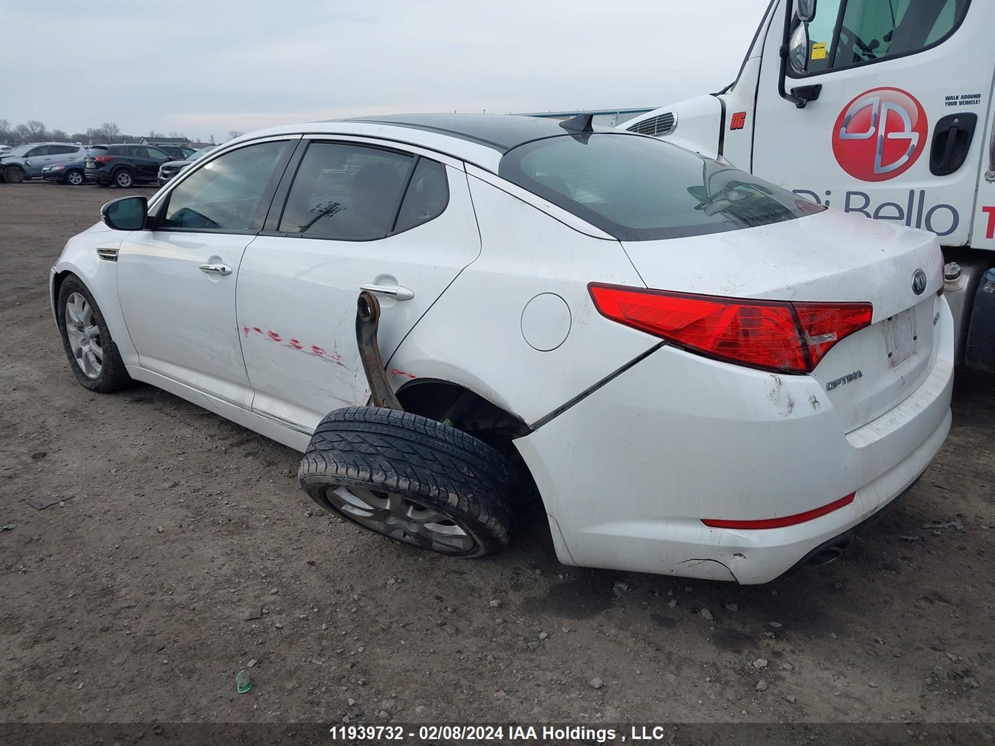 Photo 2 VIN: KNAGN4A79D5389598 - KIA OPTIMA 