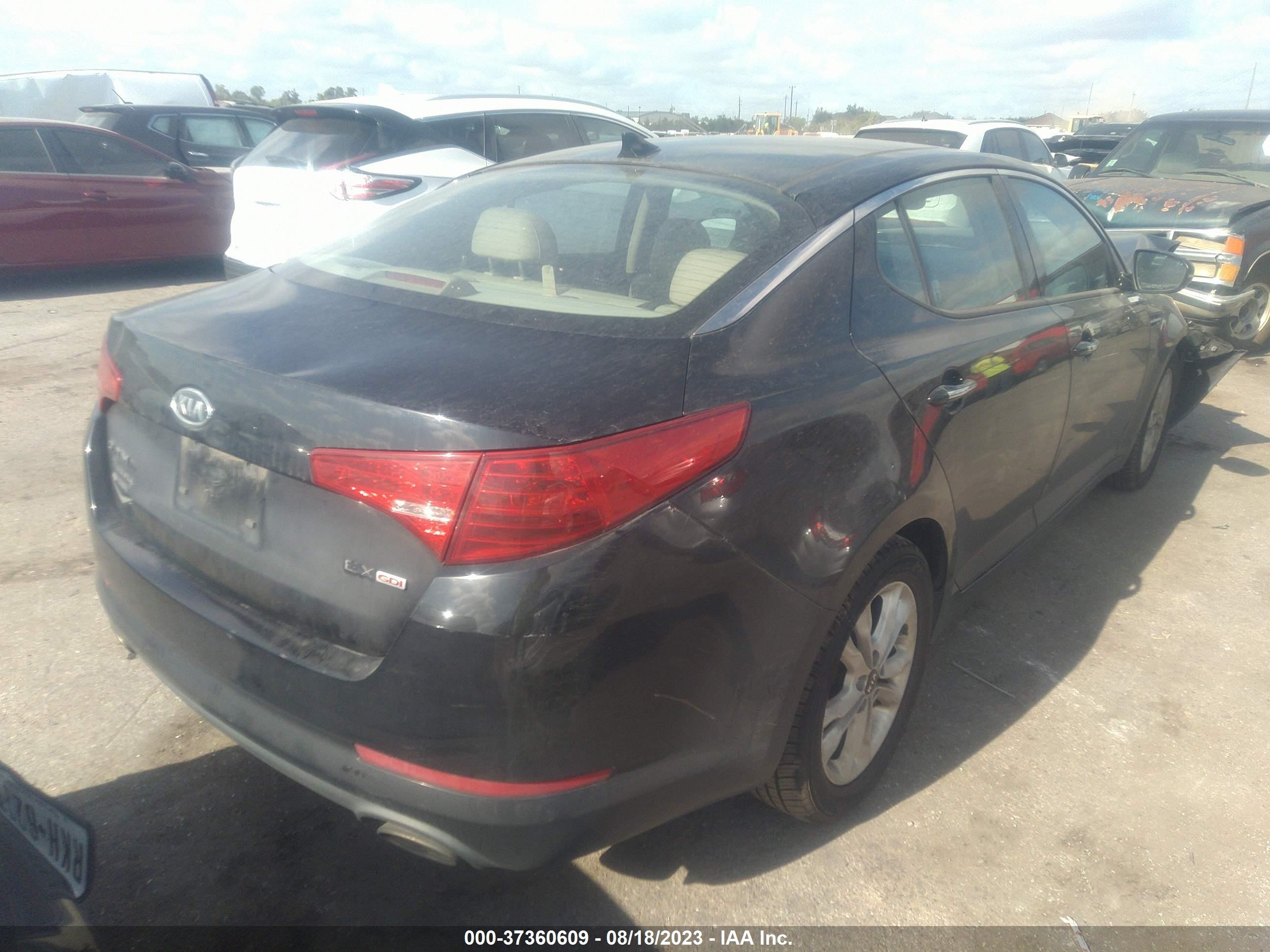 Photo 3 VIN: KNAGN4A7XB5043525 - KIA OPTIMA 