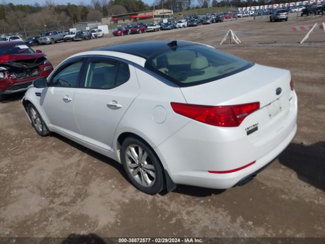 Photo 2 VIN: KNAGN4A7XB5177807 - KIA OPTIMA 