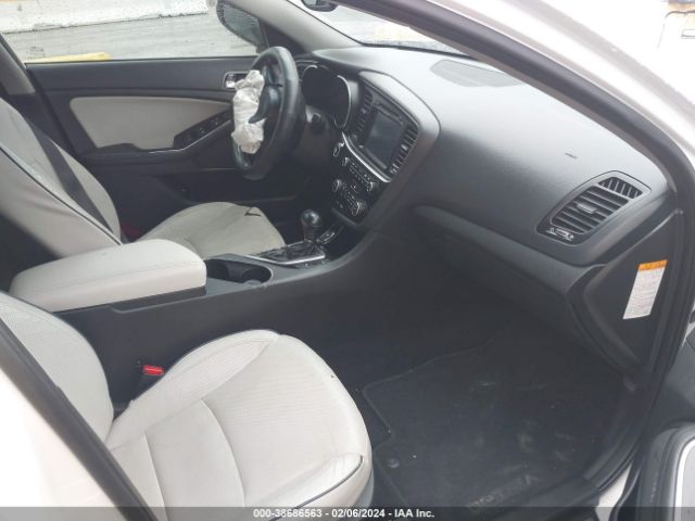 Photo 4 VIN: KNAGN4AD5E5067516 - KIA OPTIMA HYBRID 