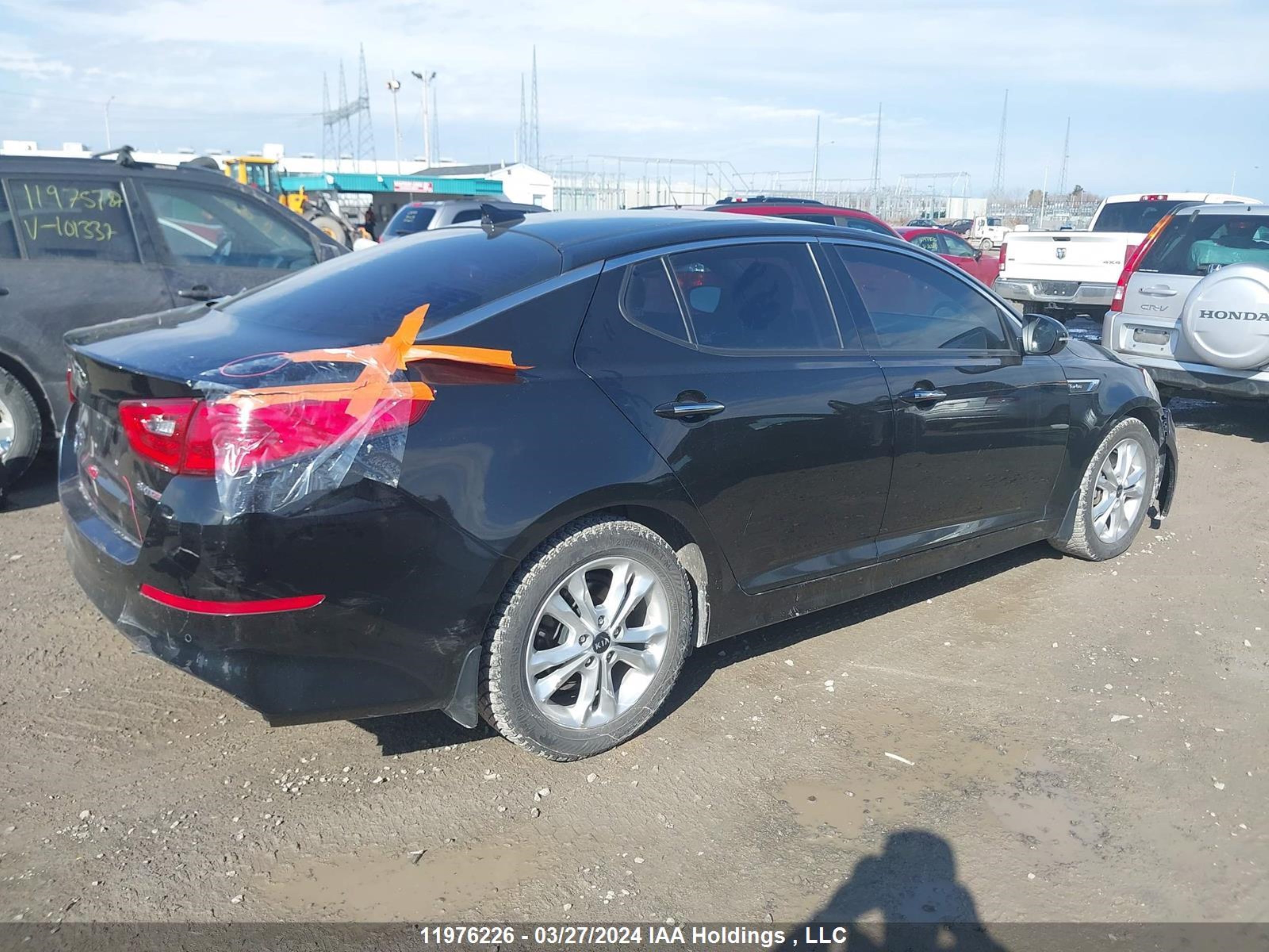 Photo 3 VIN: KNAGR4A66F5563318 - KIA OPTIMA 