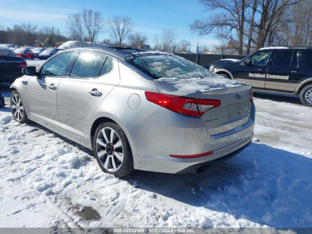 Photo 2 VIN: KNAGR4A69B5119747 - KIA OPTIMA 