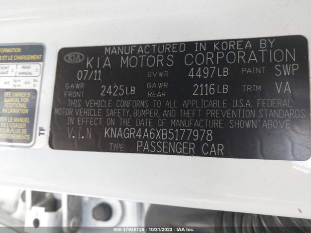 Photo 8 VIN: KNAGR4A6XB5177978 - KIA OPTIMA 