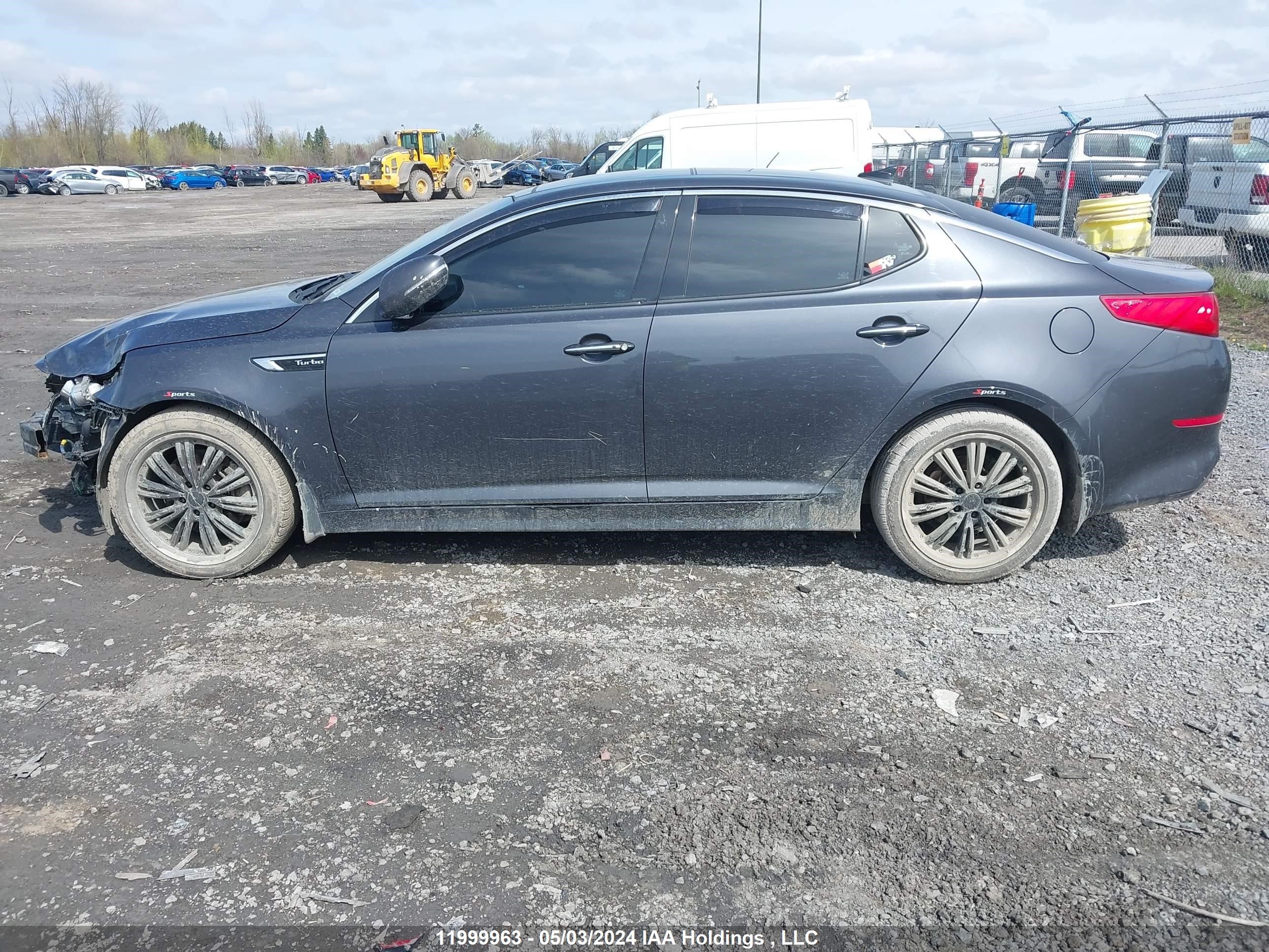 Photo 13 VIN: KNAGR4A6XE5516775 - KIA OPTIMA 