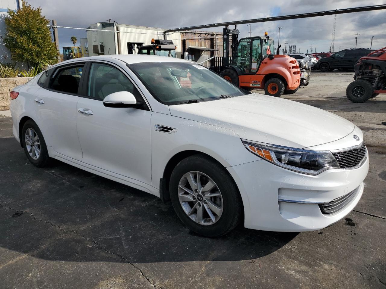 Photo 3 VIN: KNAGT4L30J5205290 - KIA OPTIMA 