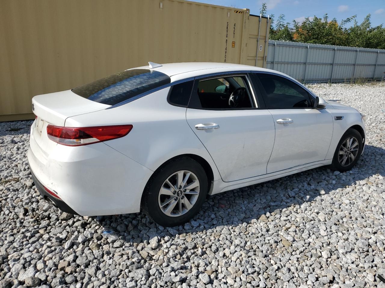 Photo 2 VIN: KNAGT4L31G5103618 - KIA OPTIMA 