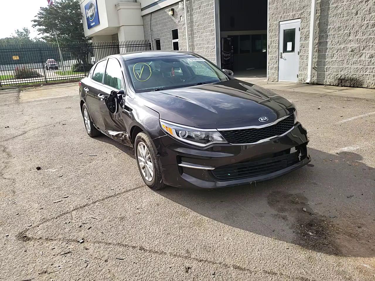 Photo 10 VIN: KNAGT4L32J5238887 - KIA OPTIMA LX 