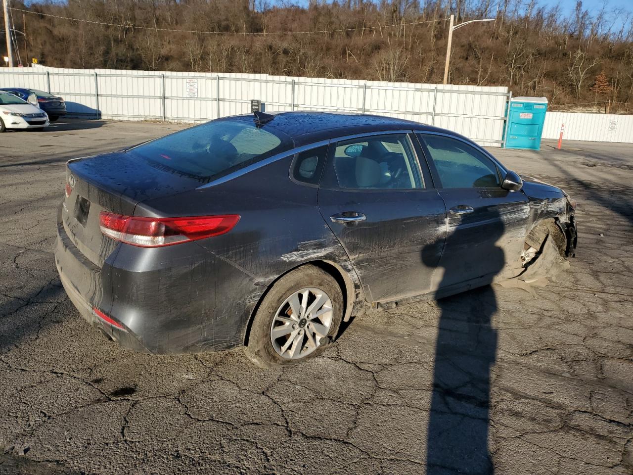 Photo 2 VIN: KNAGT4L39J5216983 - KIA OPTIMA 