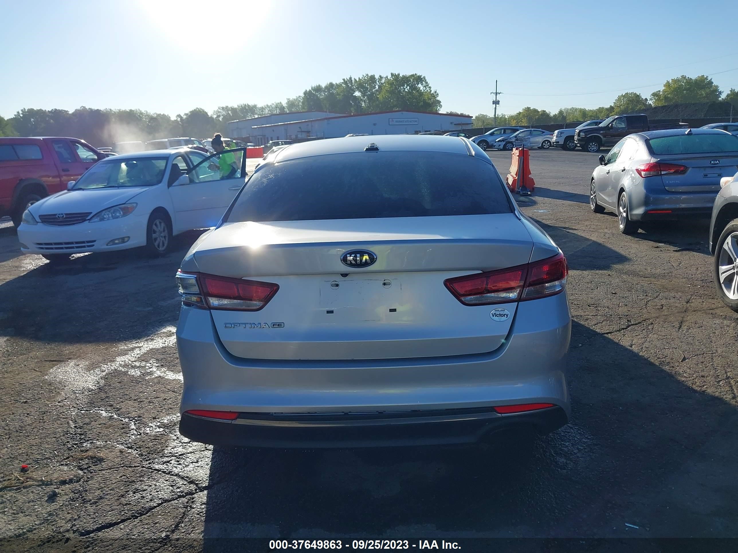 Photo 15 VIN: KNAGT4L3XH5159025 - KIA OPTIMA 