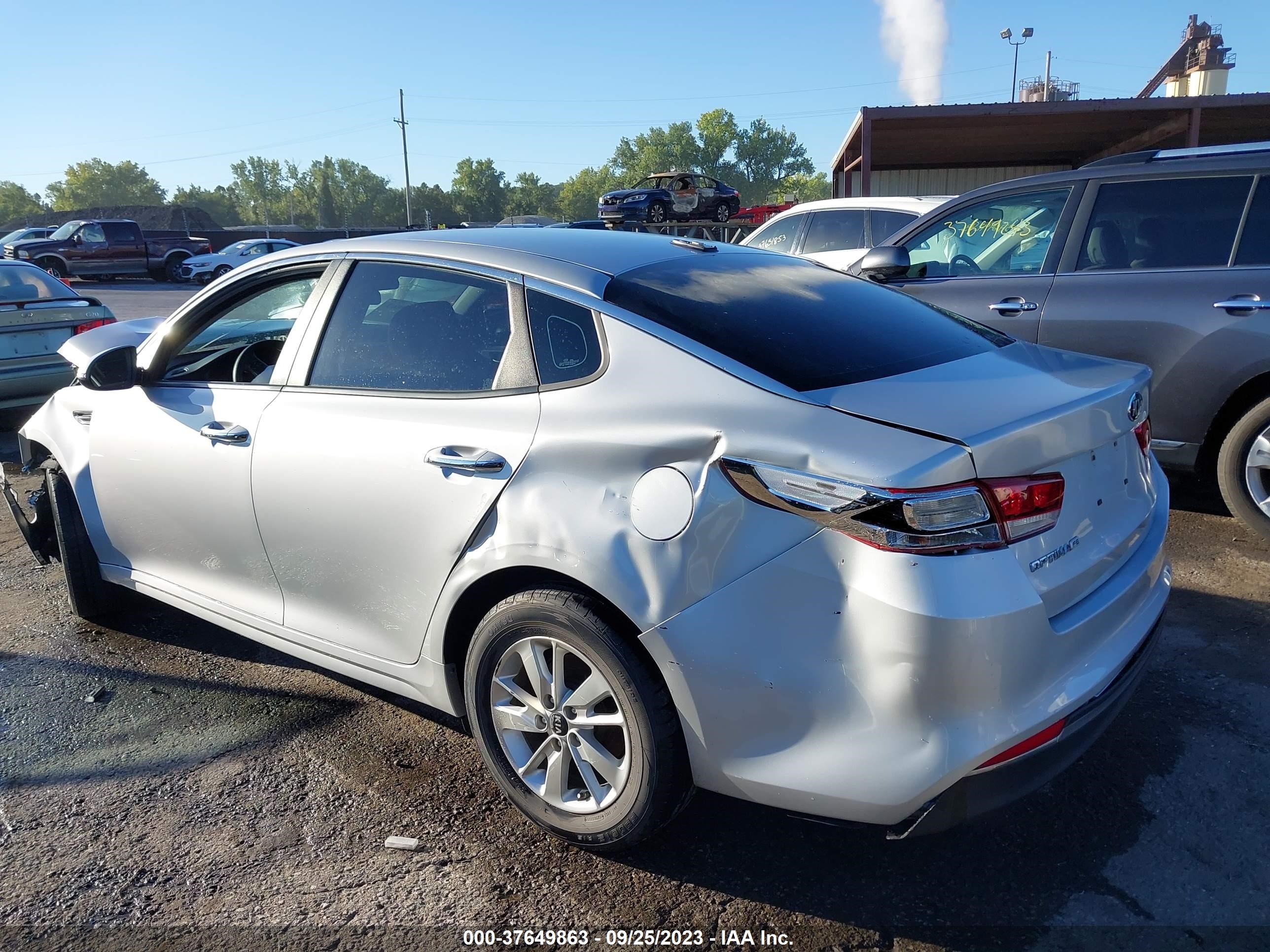 Photo 2 VIN: KNAGT4L3XH5159025 - KIA OPTIMA 