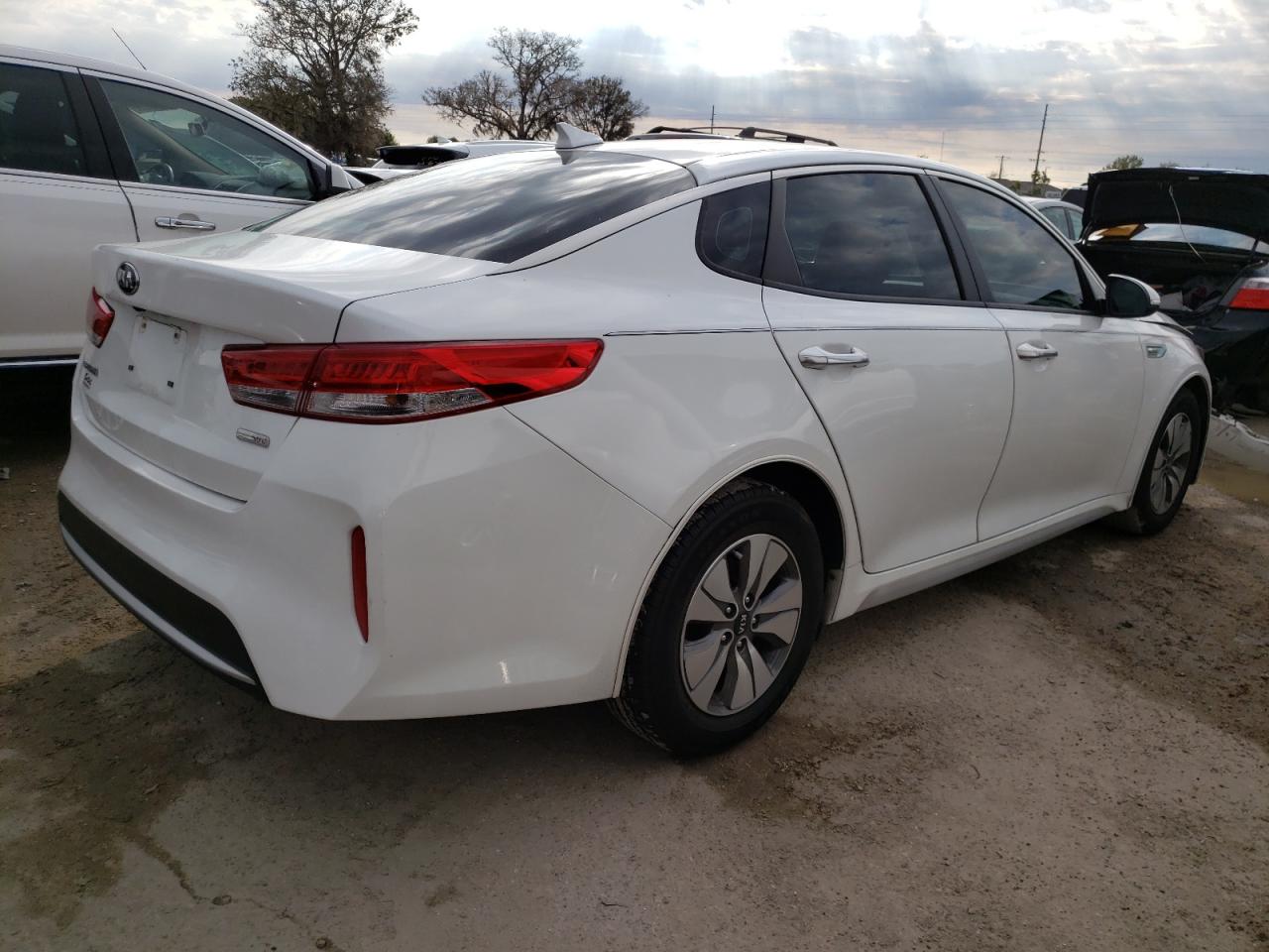 Photo 3 VIN: KNAGT4LC8H5008619 - KIA OPTIMA 