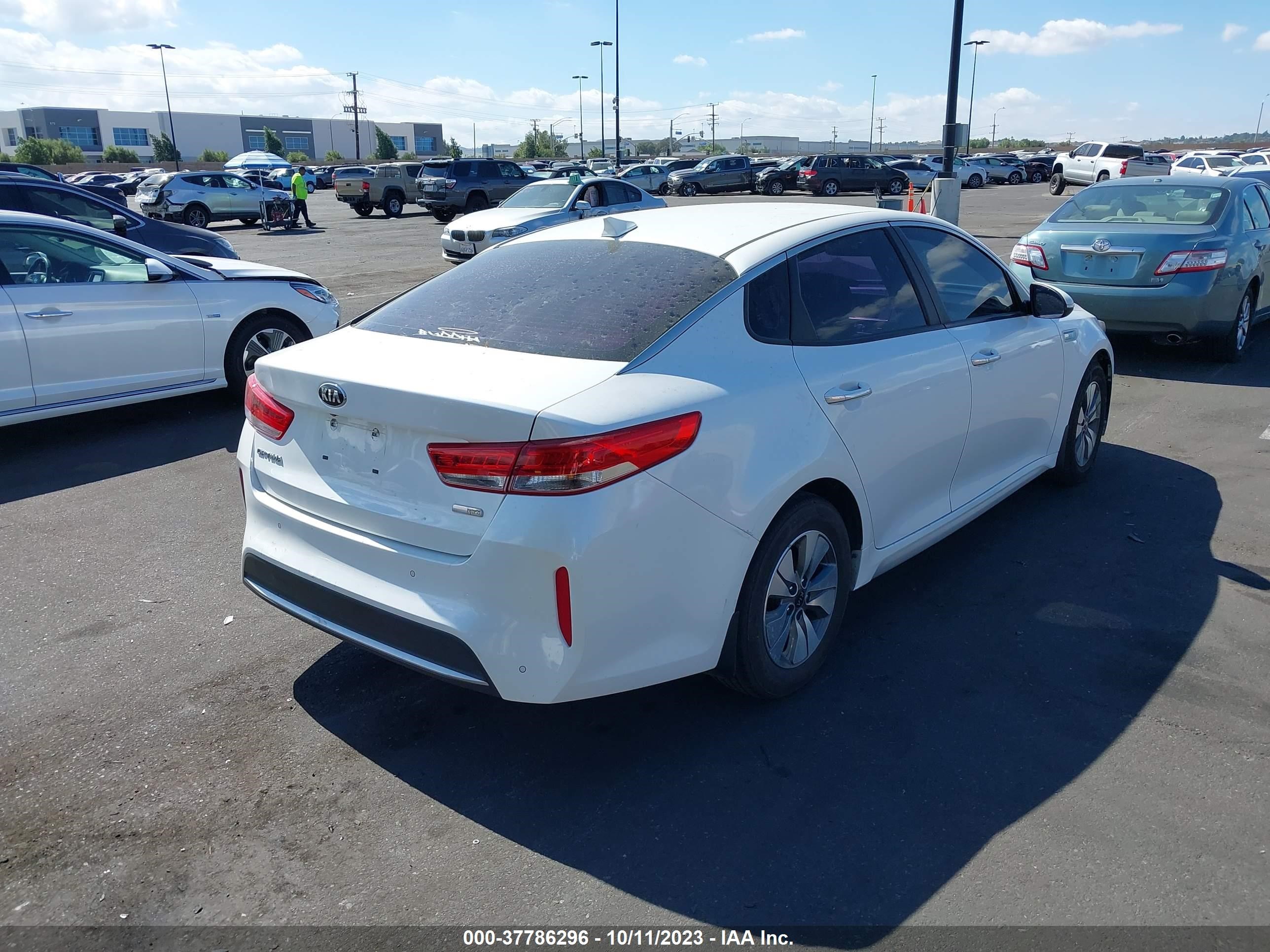 Photo 3 VIN: KNAGT4LE0H5010754 - KIA OPTIMA 