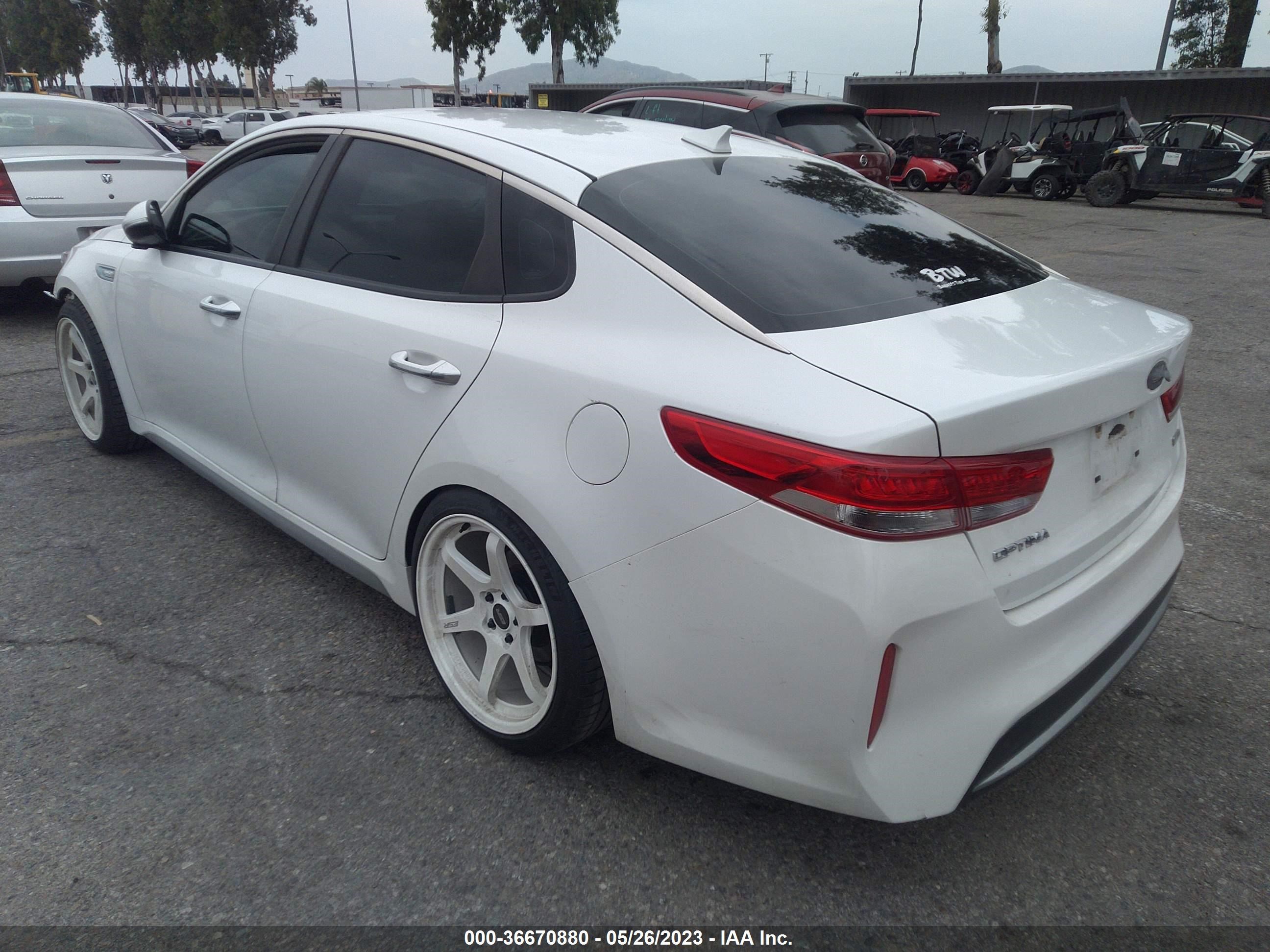 Photo 2 VIN: KNAGT4LE3H5012689 - KIA OPTIMA 