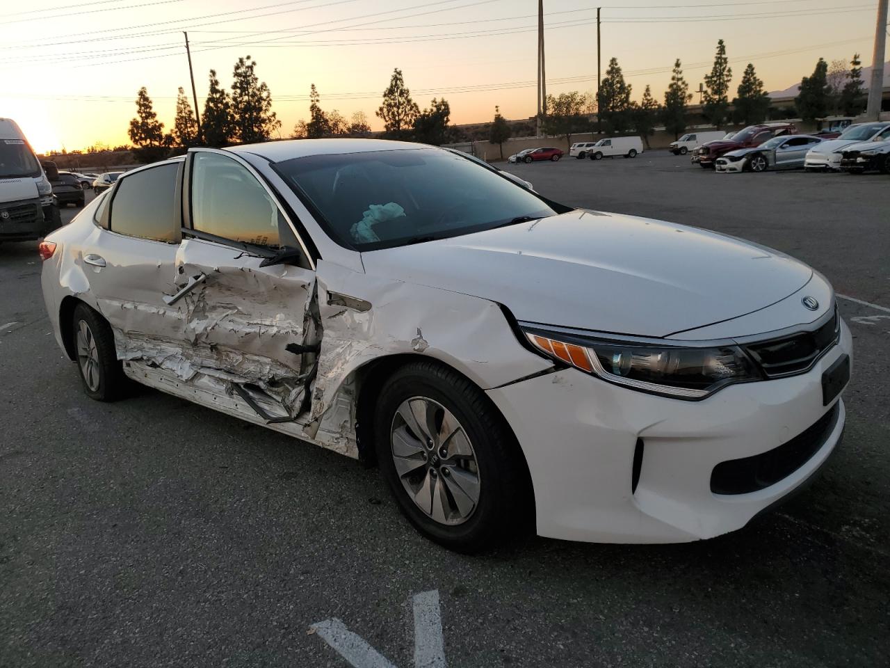 Photo 3 VIN: KNAGT4LE5J5020587 - KIA OPTIMA 