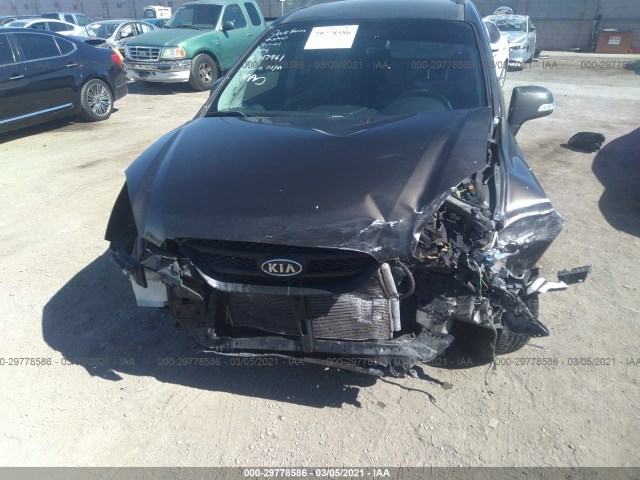 Photo 5 VIN: KNAHG8C82A7304256 - KIA RONDO 