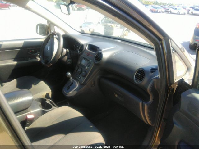 Photo 4 VIN: KNAHG8C84A7299898 - KIA RONDO 