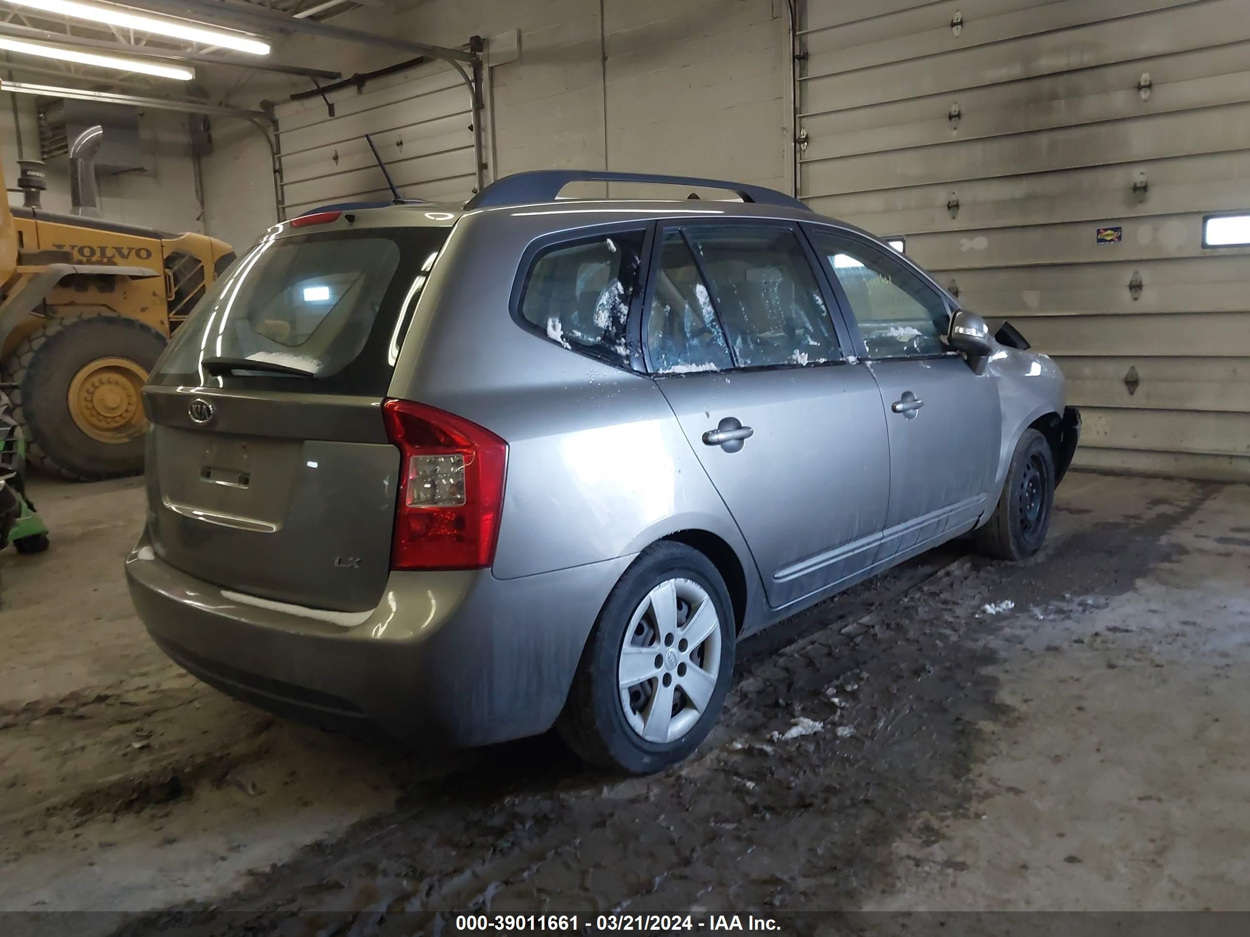 Photo 3 VIN: KNAHG8C88A7300339 - KIA RONDO 