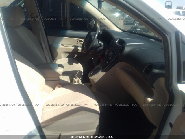 Photo 4 VIN: KNAHG8C91A7309408 - KIA RONDO 