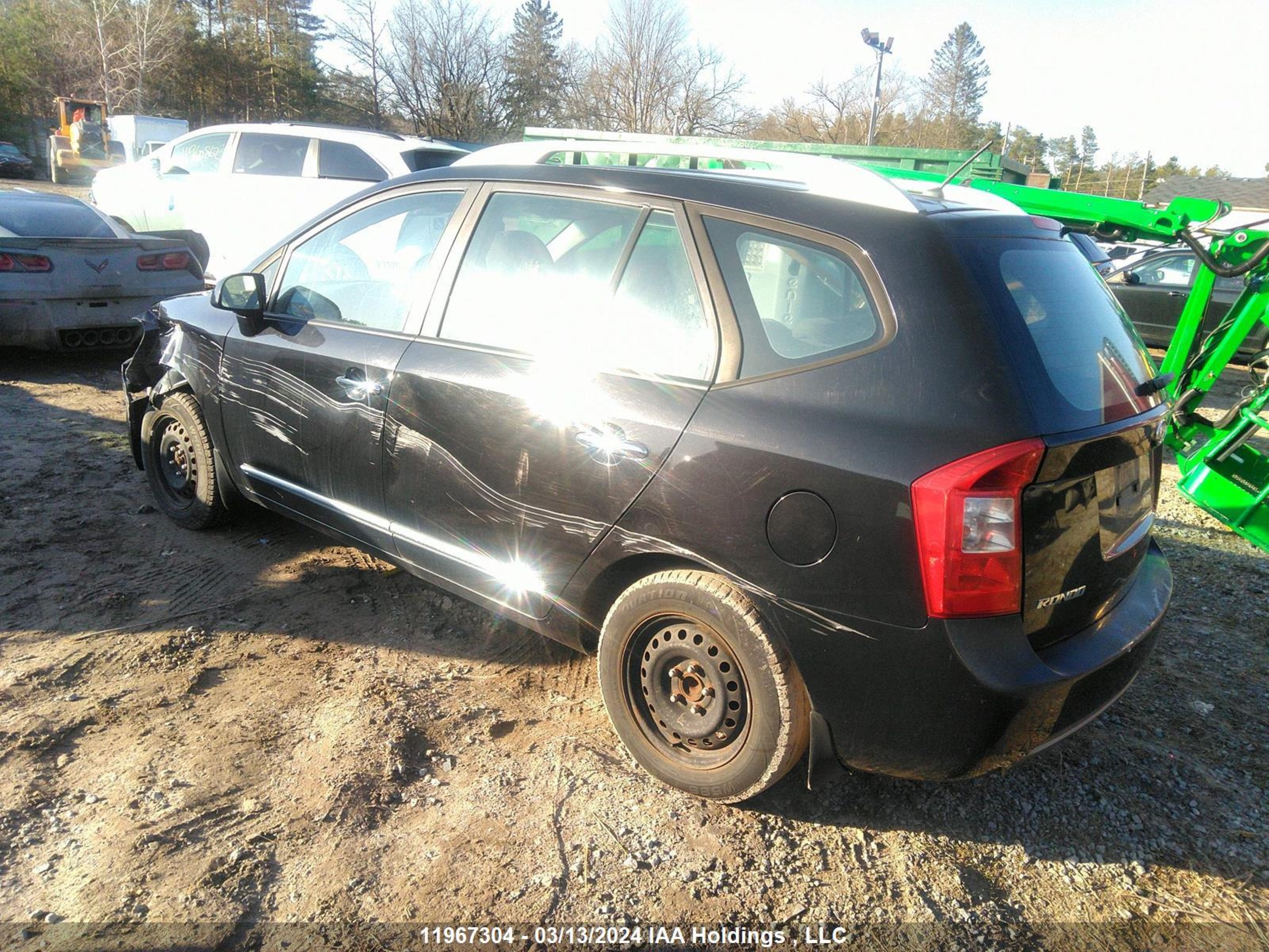 Photo 2 VIN: KNAHH8A63C7412712 - KIA RONDO 