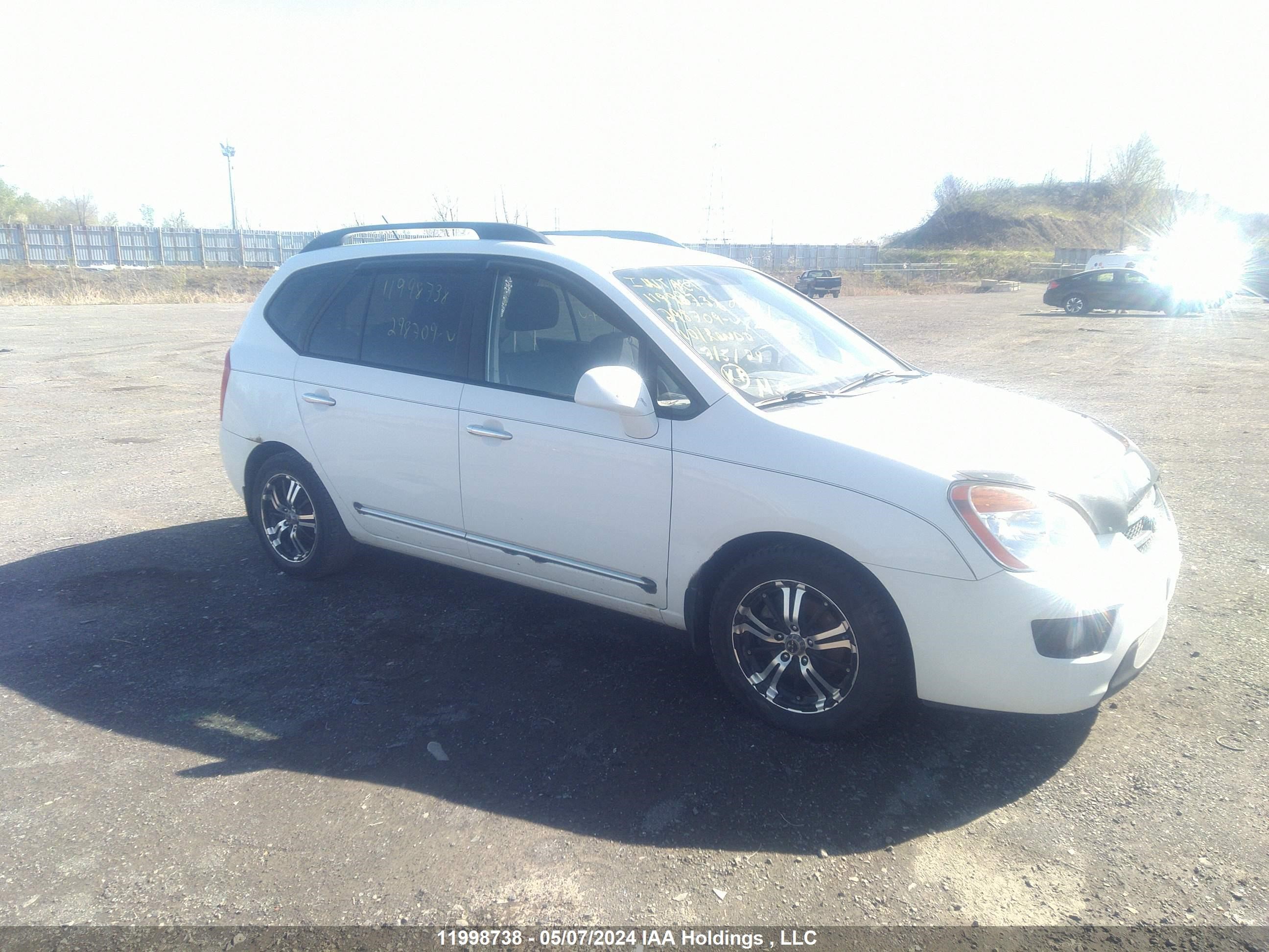 Photo 0 VIN: KNAHH8A83A7298709 - KIA RONDO 