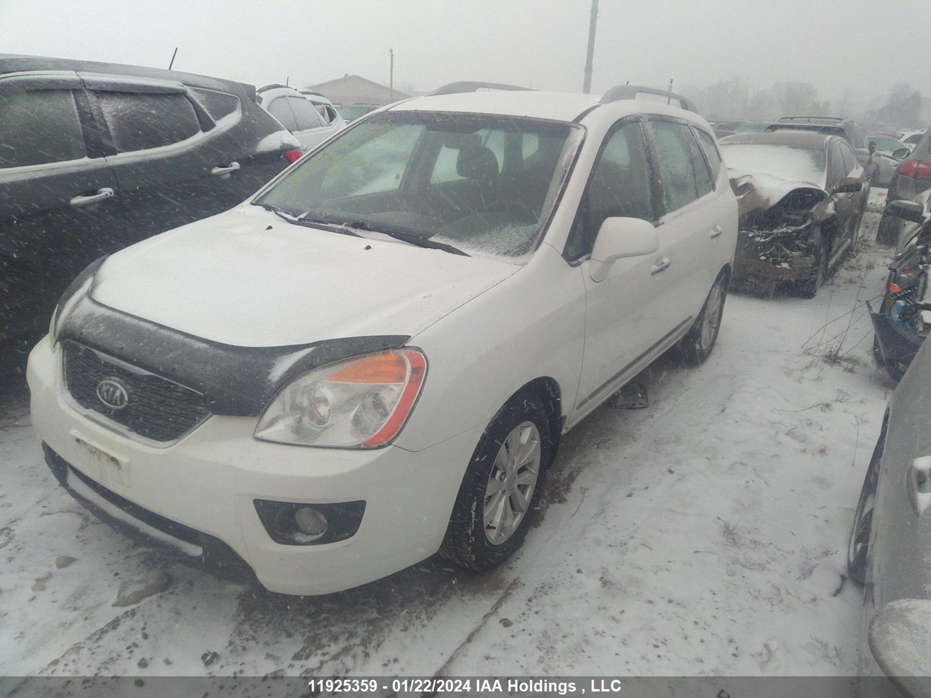 Photo 1 VIN: KNAHH8A89B7364875 - KIA RONDO 