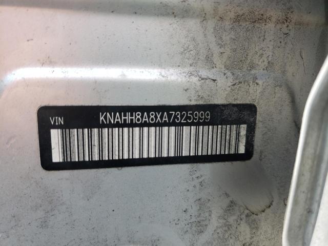 Photo 9 VIN: KNAHH8A8XA7325999 - KIA RONDO EX 