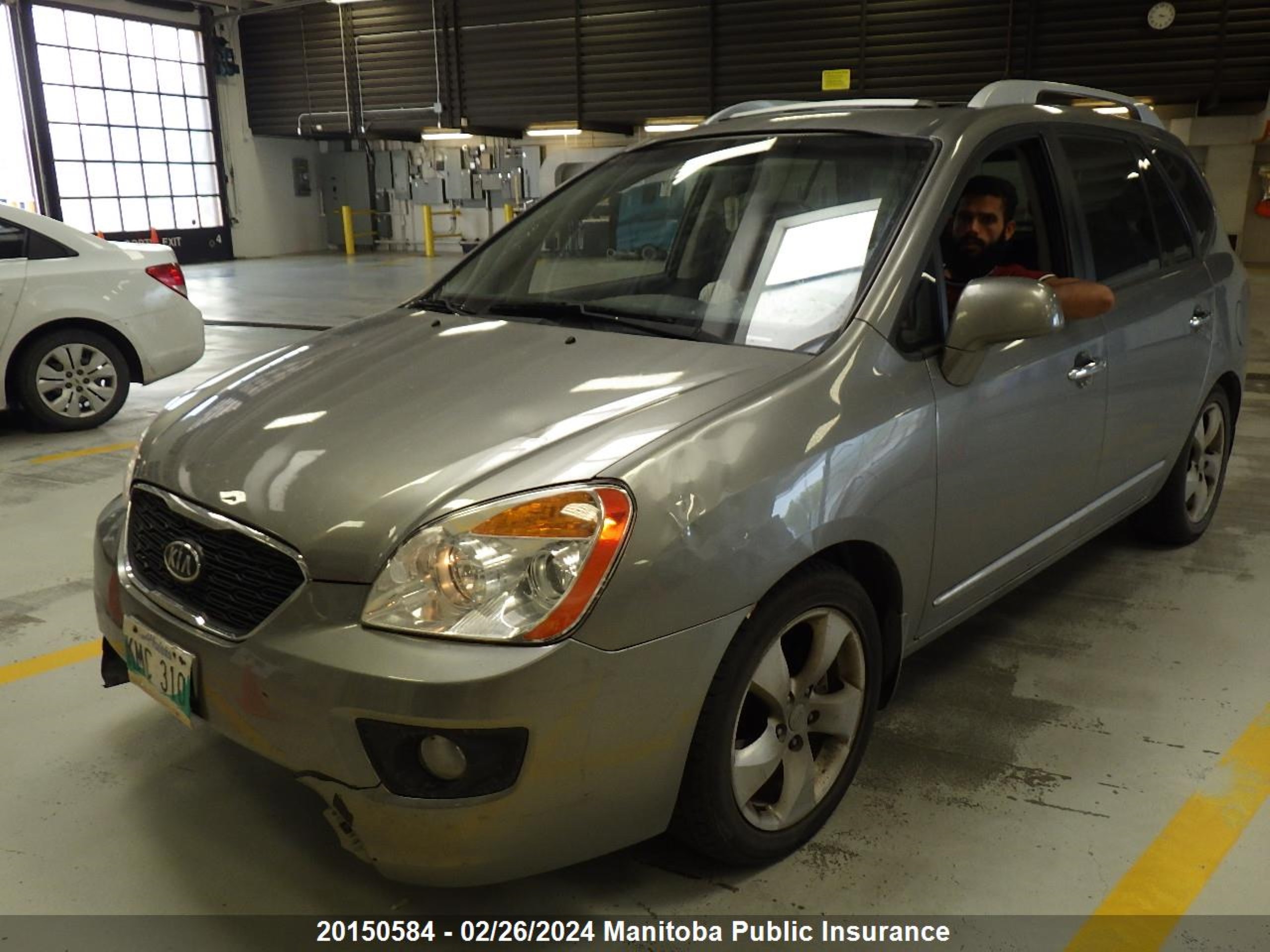 Photo 3 VIN: KNAHH8C84C7403192 - KIA RONDO 