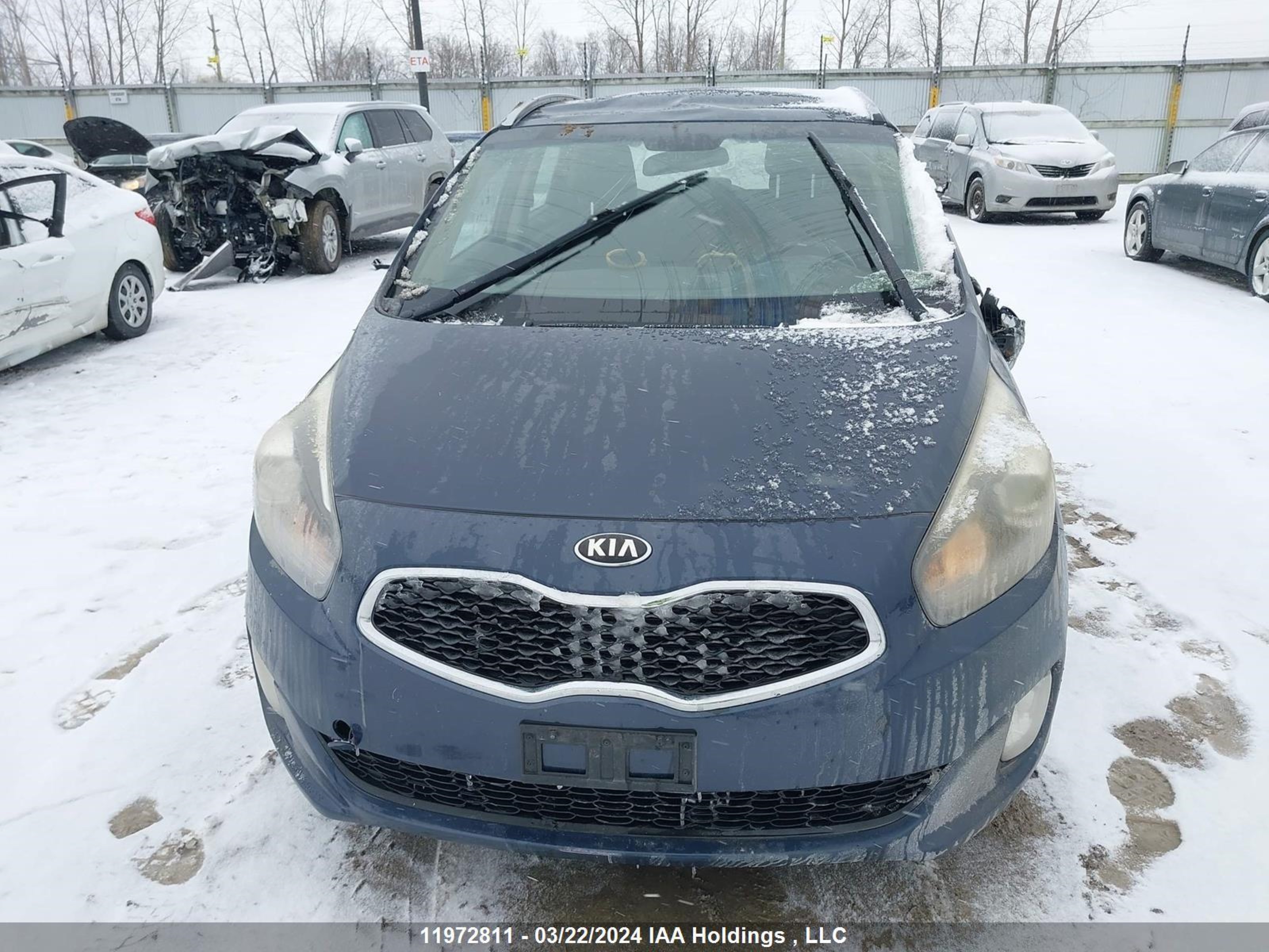 Photo 11 VIN: KNAHT8A30F7078356 - KIA RONDO 