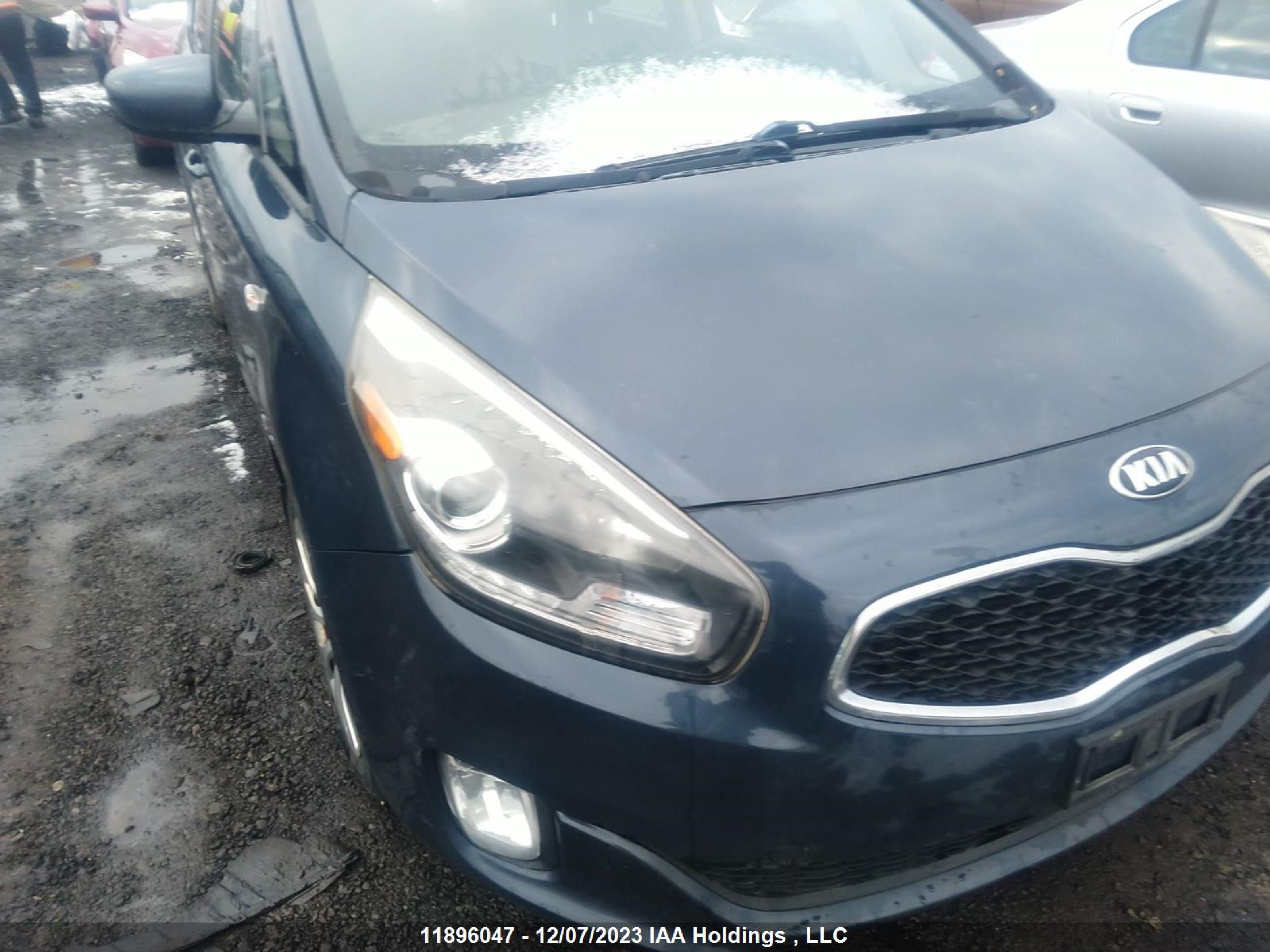 Photo 5 VIN: KNAHT8A30F7122680 - KIA RONDO 