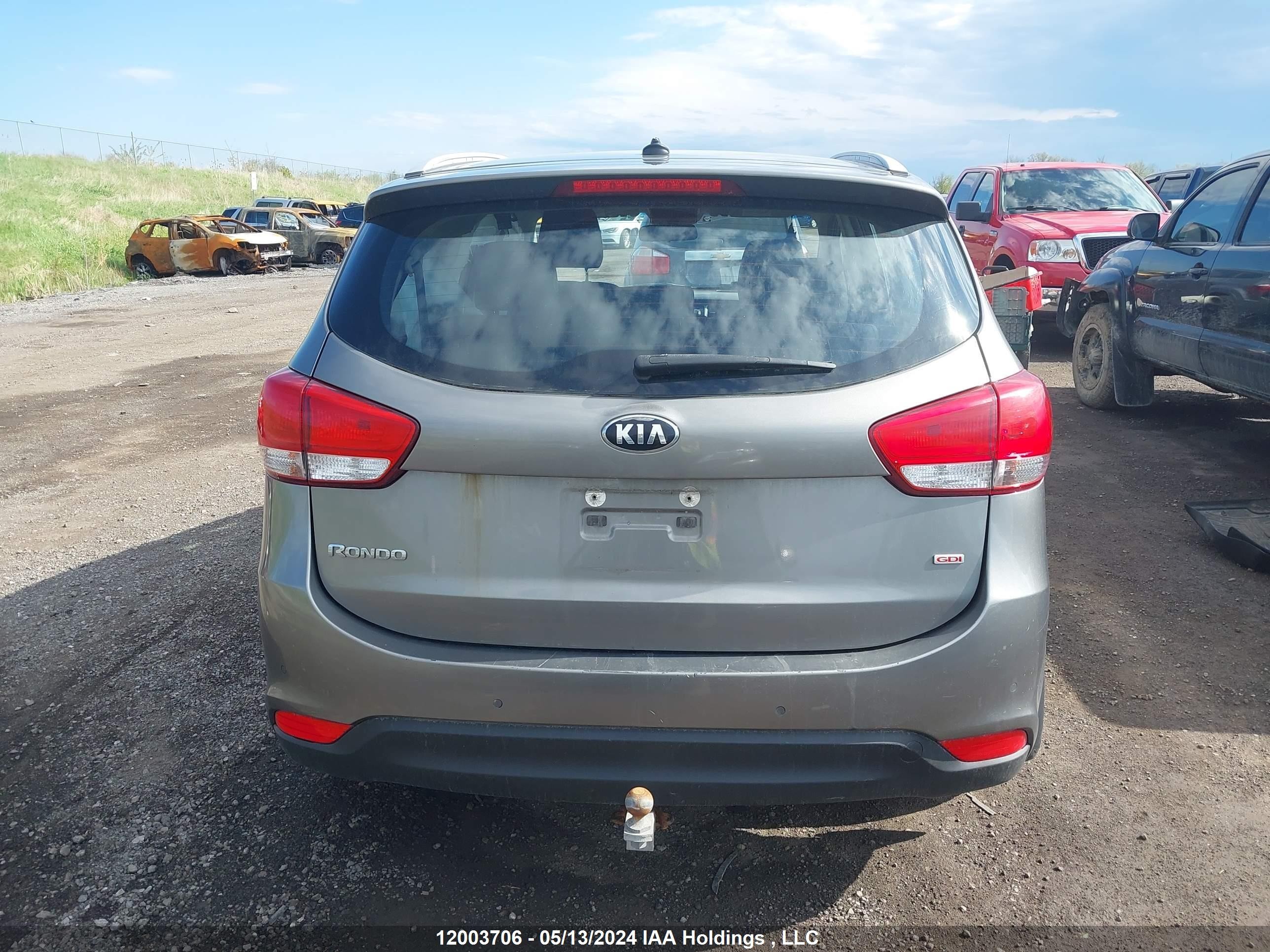 Photo 15 VIN: KNAHT8A33E7072260 - KIA RONDO 