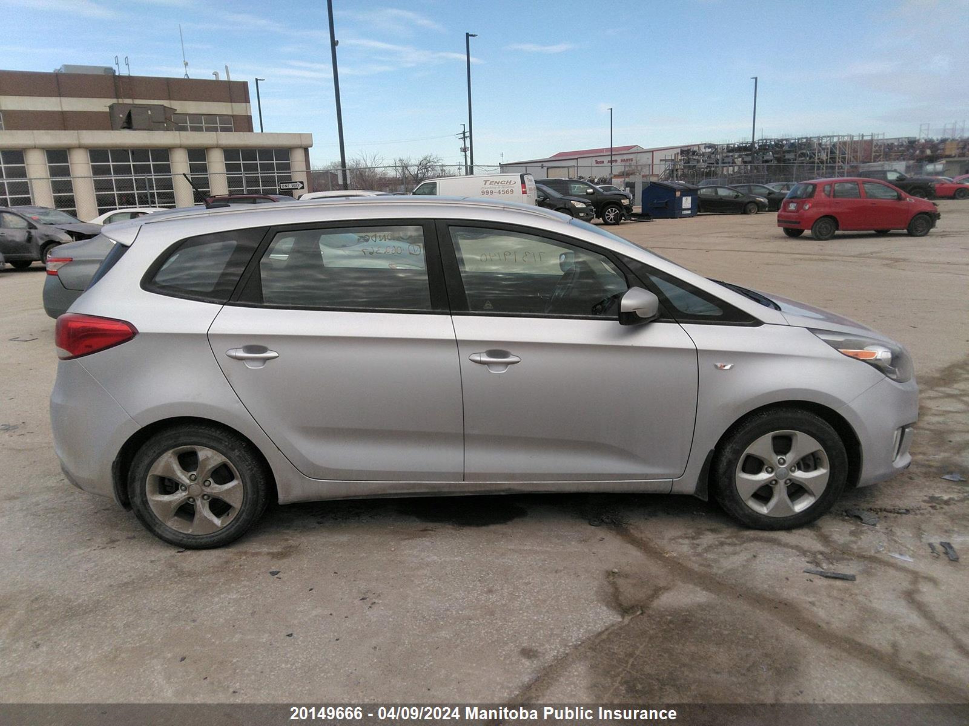 Photo 12 VIN: KNAHT8A34E7062367 - KIA RONDO 