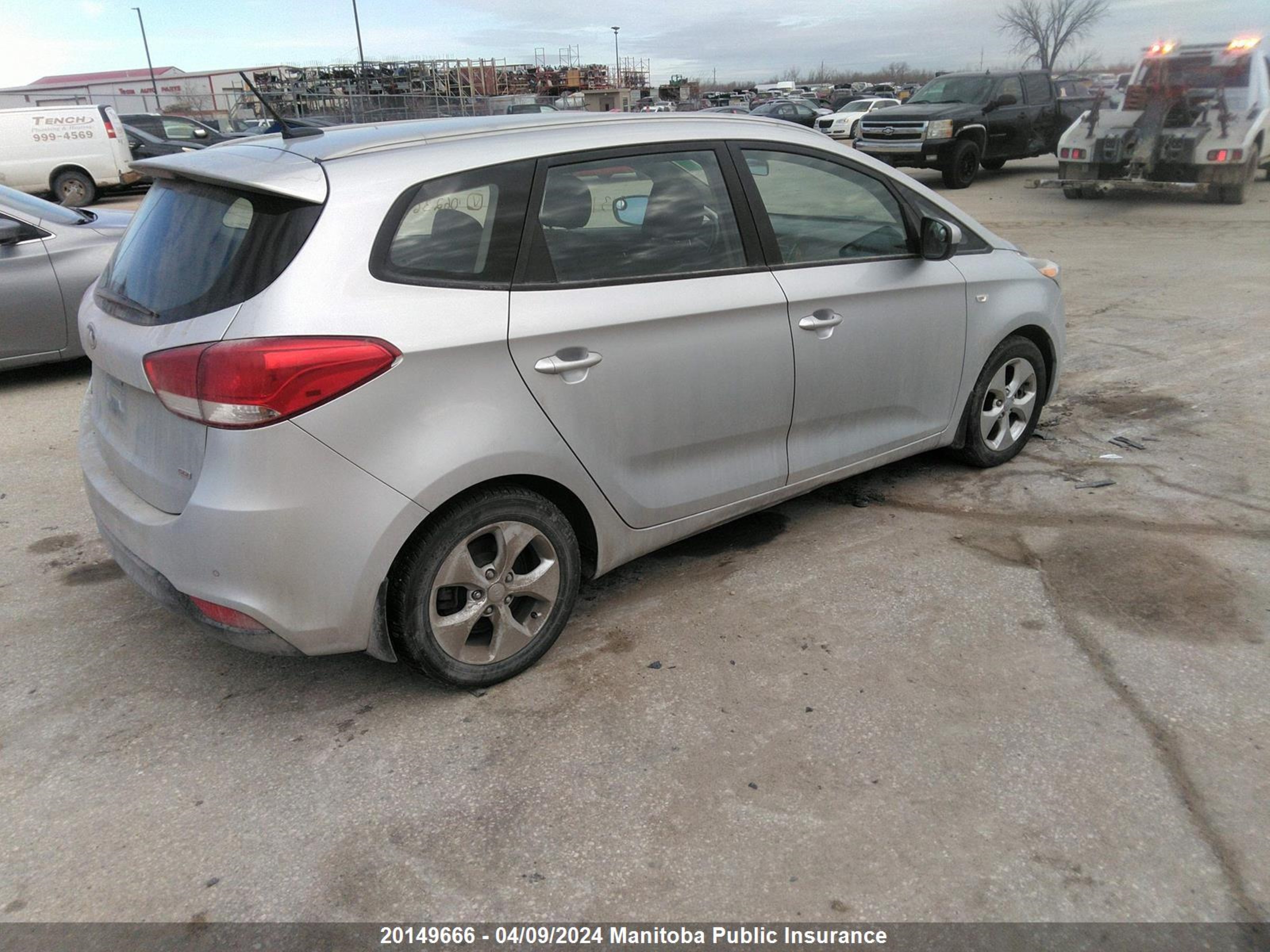 Photo 3 VIN: KNAHT8A34E7062367 - KIA RONDO 