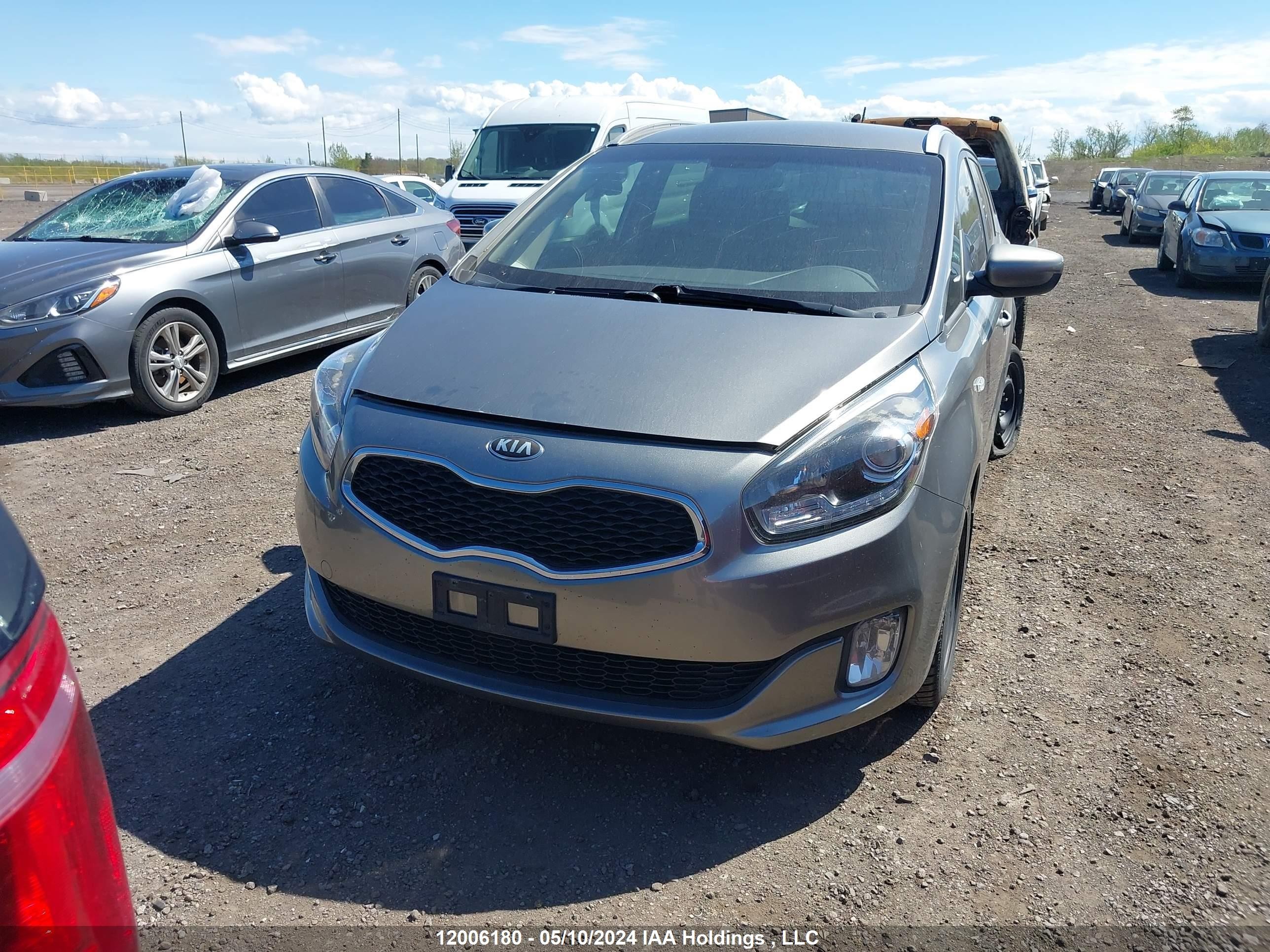 Photo 11 VIN: KNAHT8A35E7013808 - KIA RONDO 