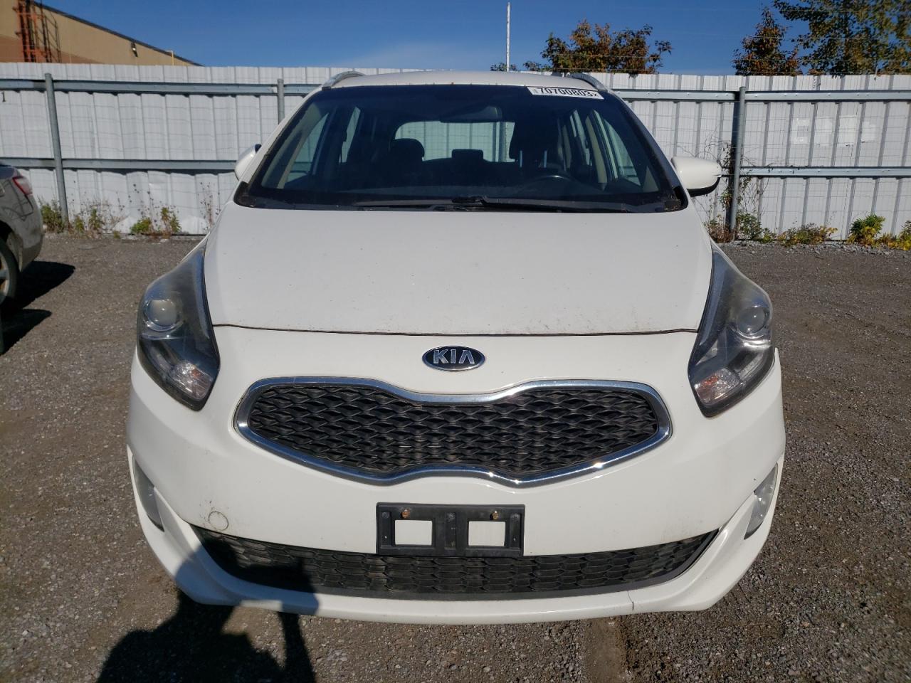 Photo 4 VIN: KNAHT8A35E7067738 - KIA RONDO 