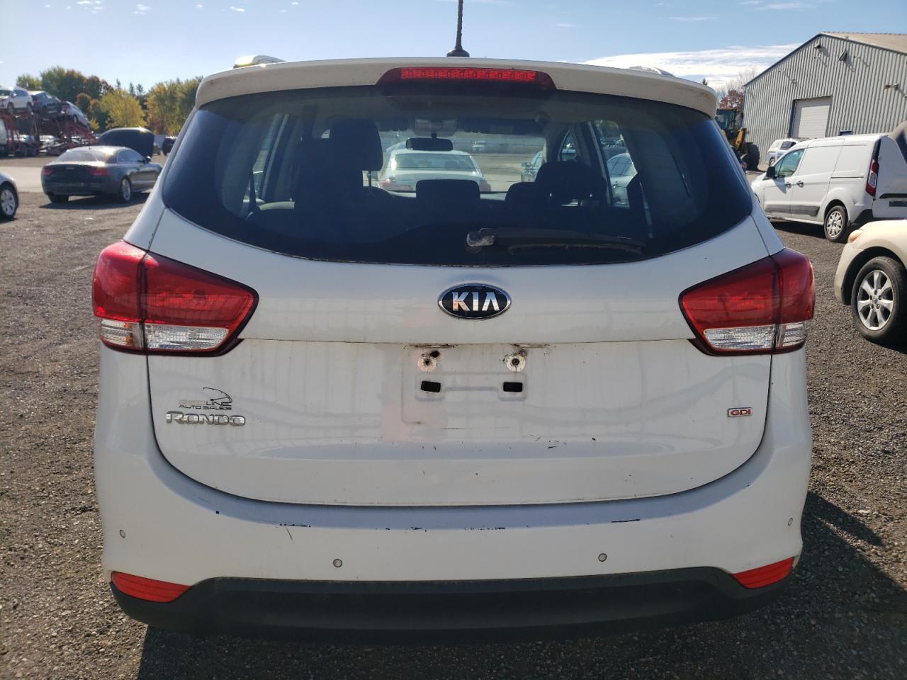 Photo 5 VIN: KNAHT8A35E7067738 - KIA RONDO 