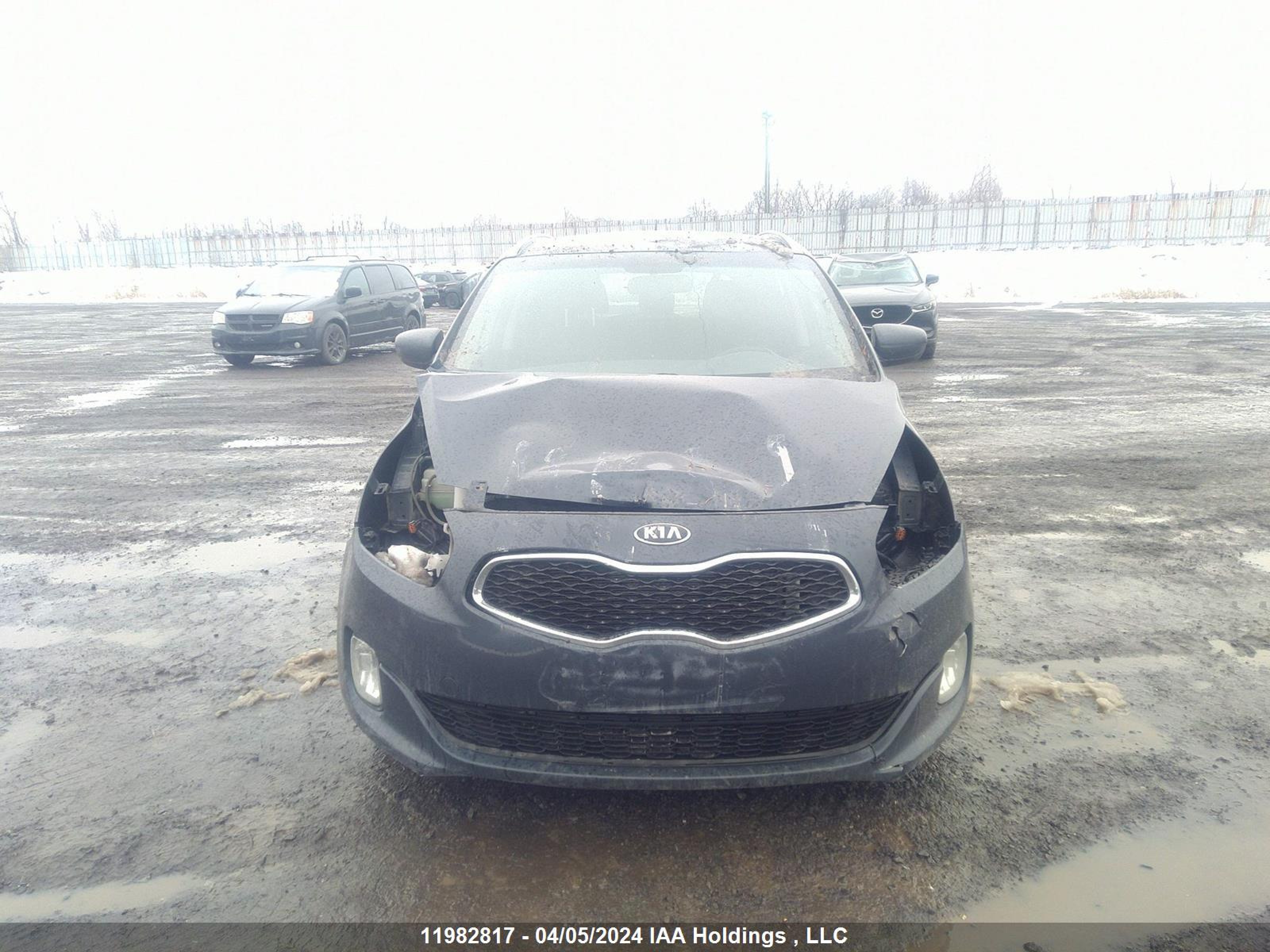 Photo 12 VIN: KNAHT8A36F7080418 - KIA RONDO 