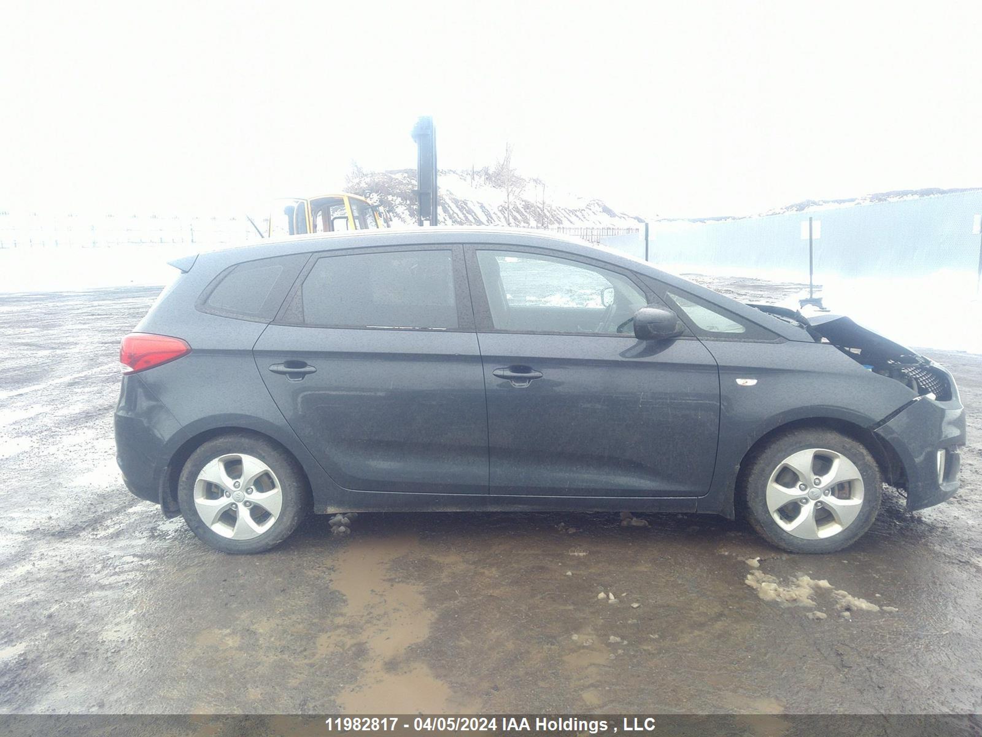 Photo 13 VIN: KNAHT8A36F7080418 - KIA RONDO 