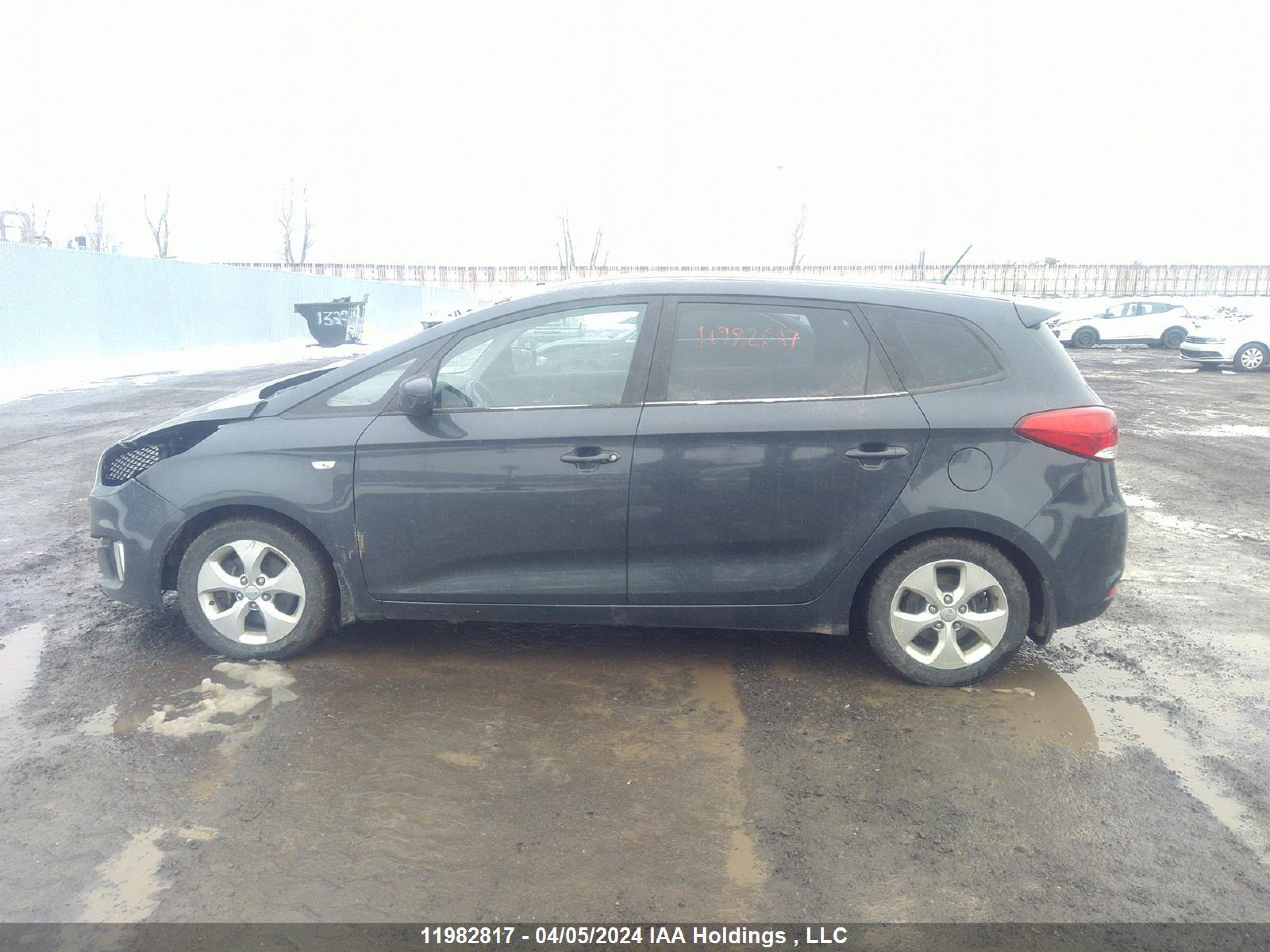 Photo 14 VIN: KNAHT8A36F7080418 - KIA RONDO 