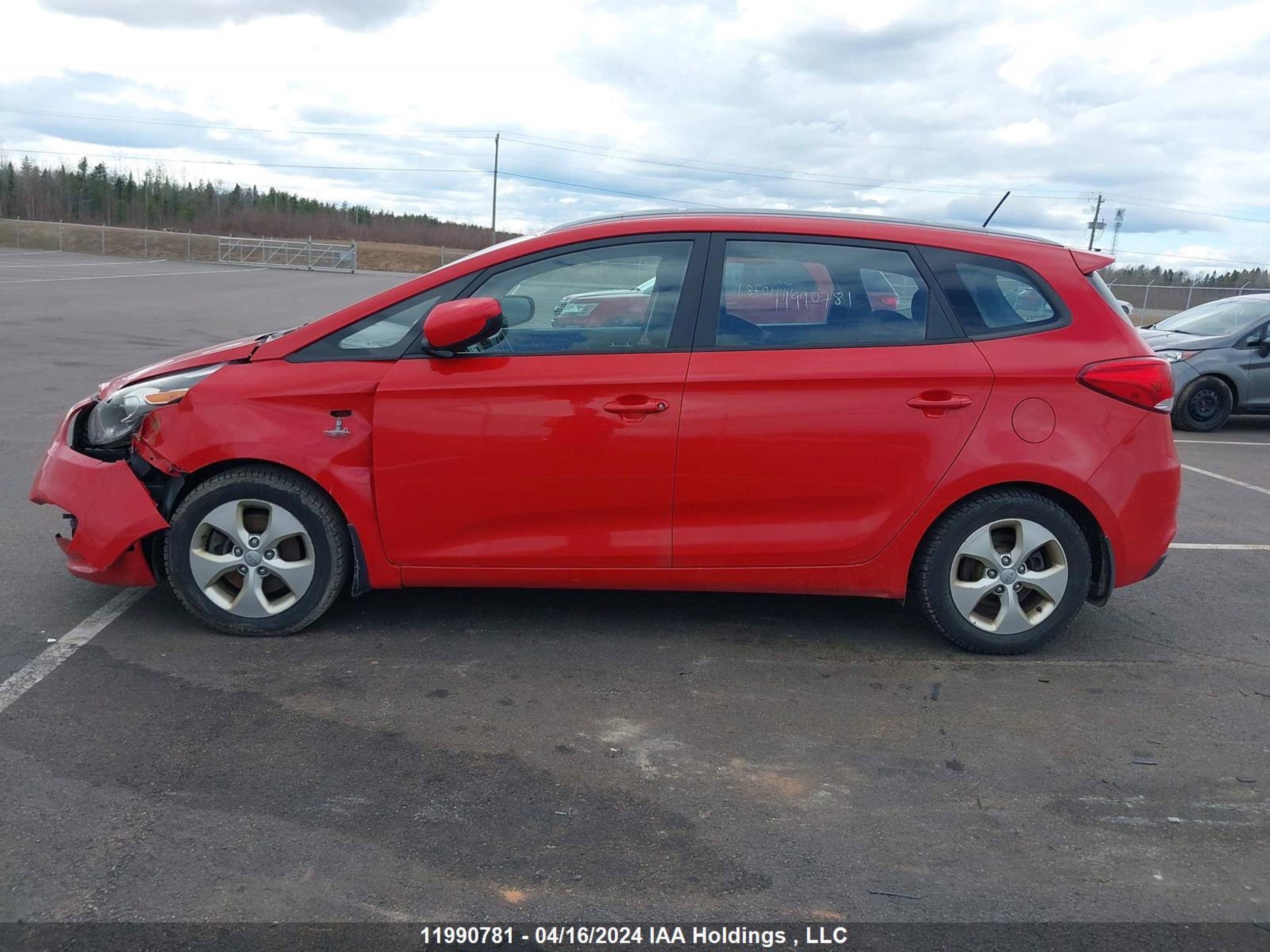 Photo 13 VIN: KNAHT8A37E7041254 - KIA RONDO 