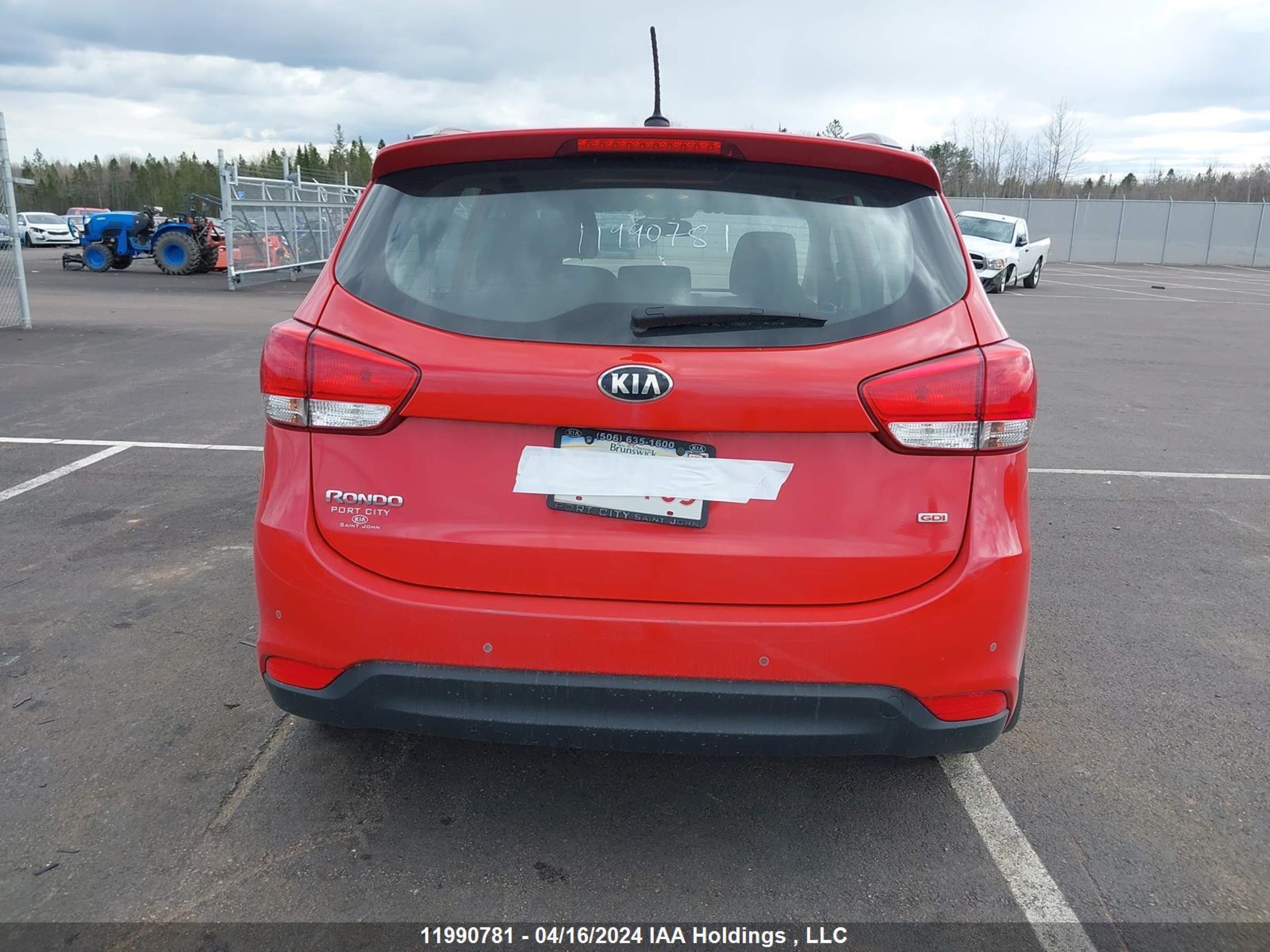 Photo 15 VIN: KNAHT8A37E7041254 - KIA RONDO 