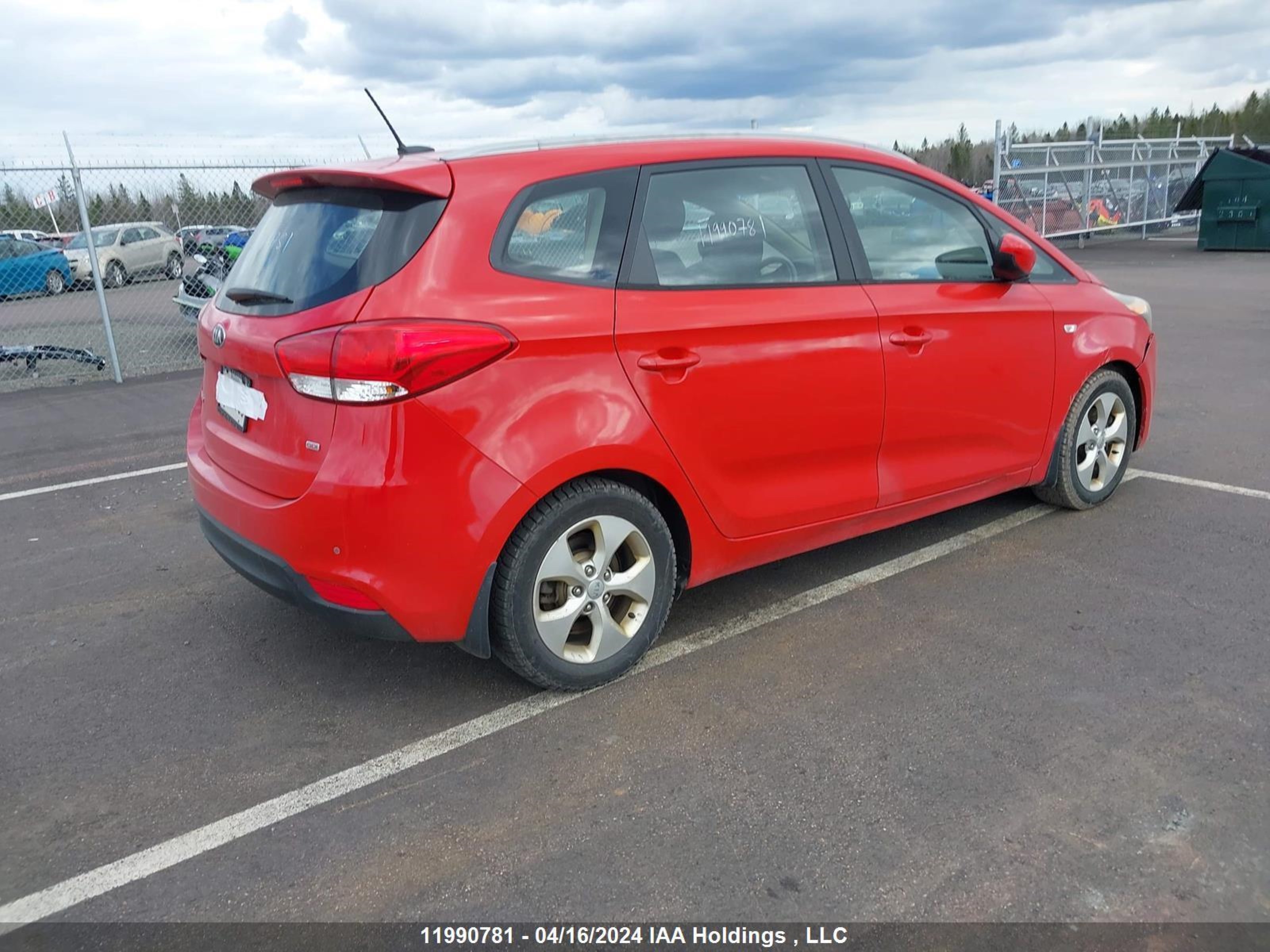 Photo 3 VIN: KNAHT8A37E7041254 - KIA RONDO 